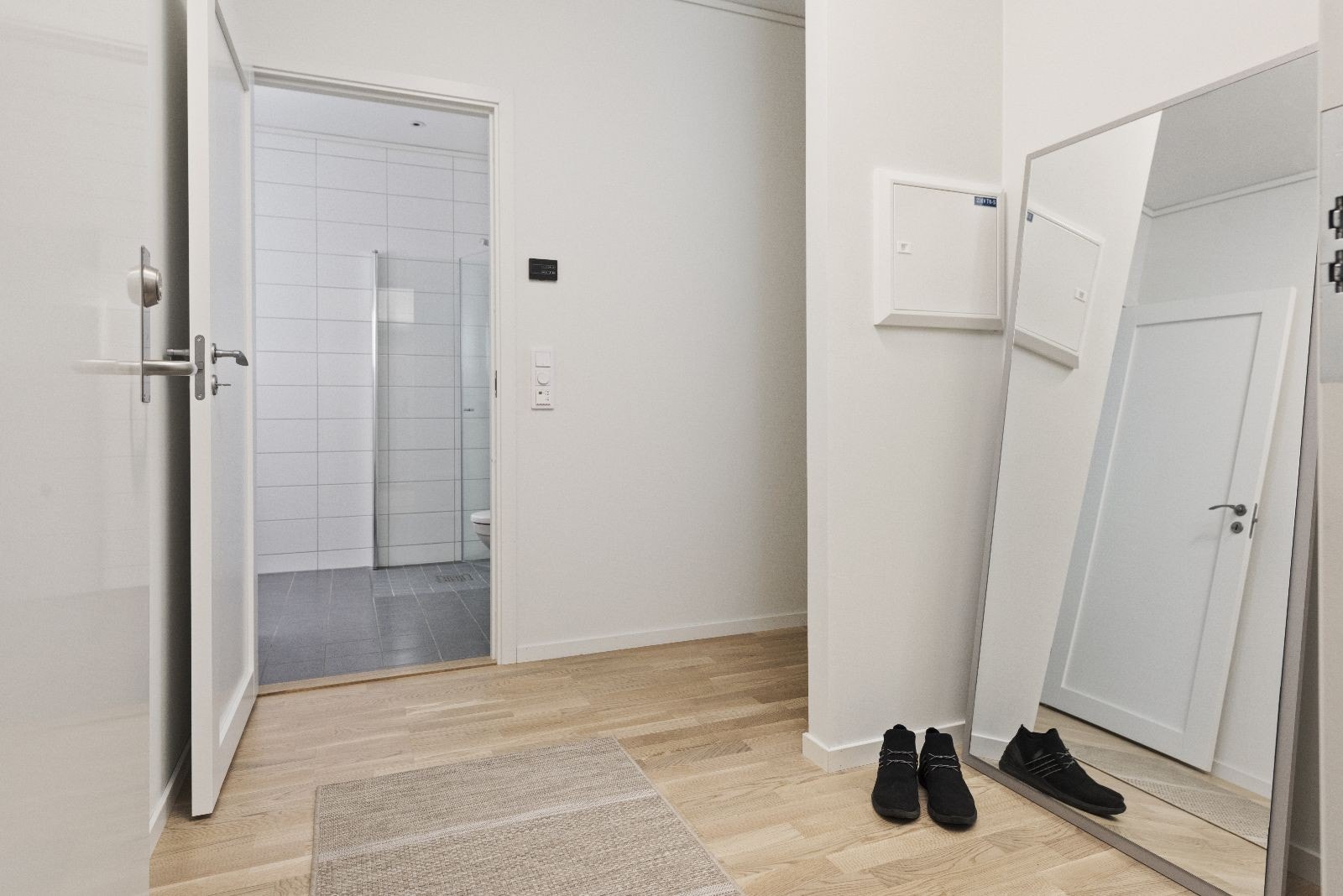 Gang/baderom Galleribilde