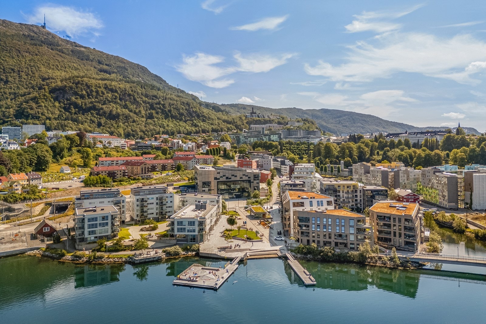 Herlig plassering like utenfor Bergen sentrum Galleribilde