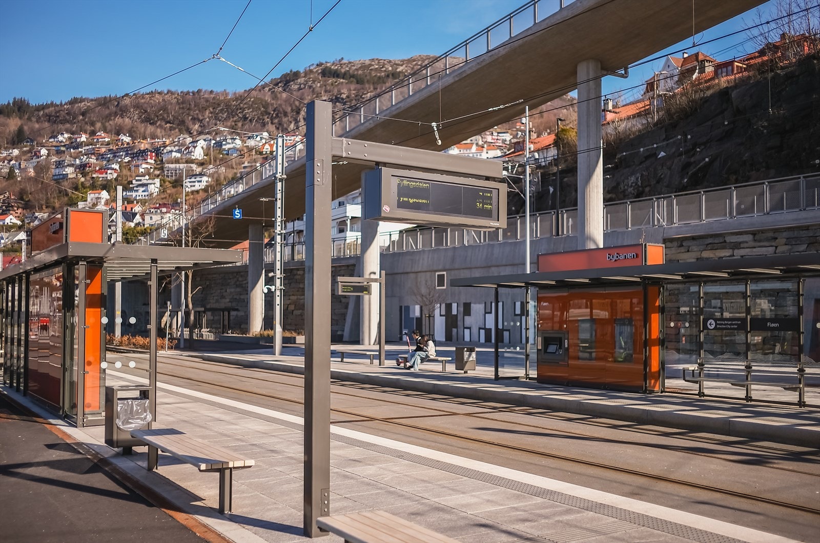 Ca. 200 meter til bybanestoppet på Fløen. Galleribilde
