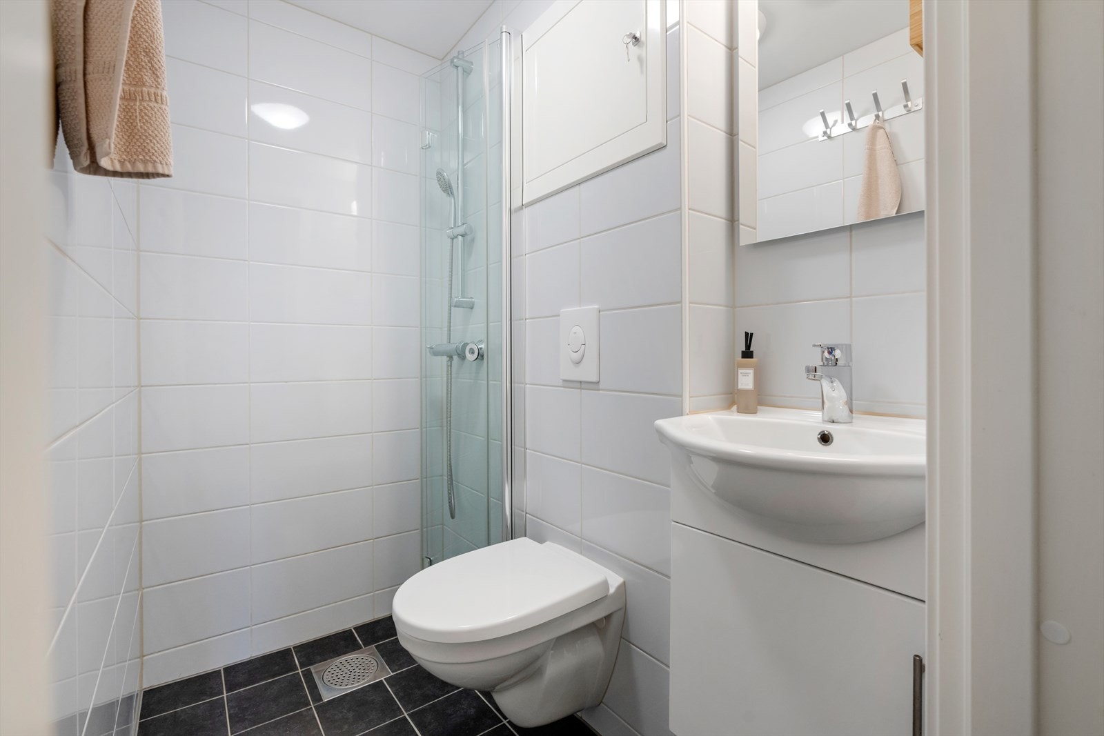 - Flott bad fra 2019 med varmekabler - Galleribilde