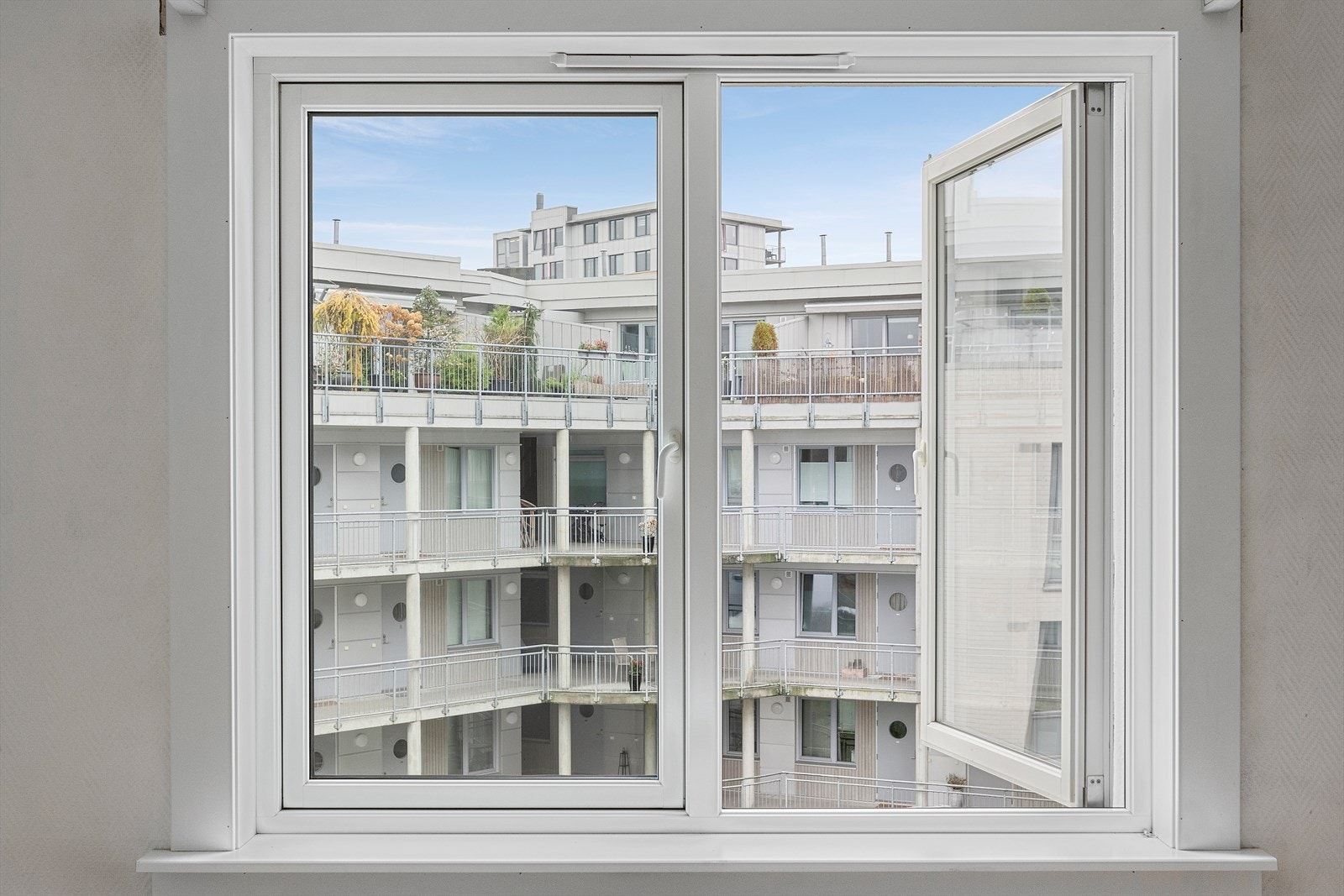 Borettslaget byttet vinduer i 2016 Galleribilde