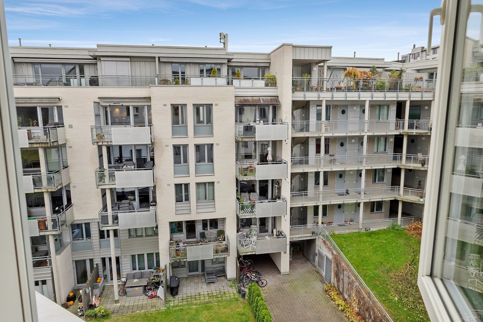 Leiligheten ligger vendt mot indre gårdsrom Galleribilde