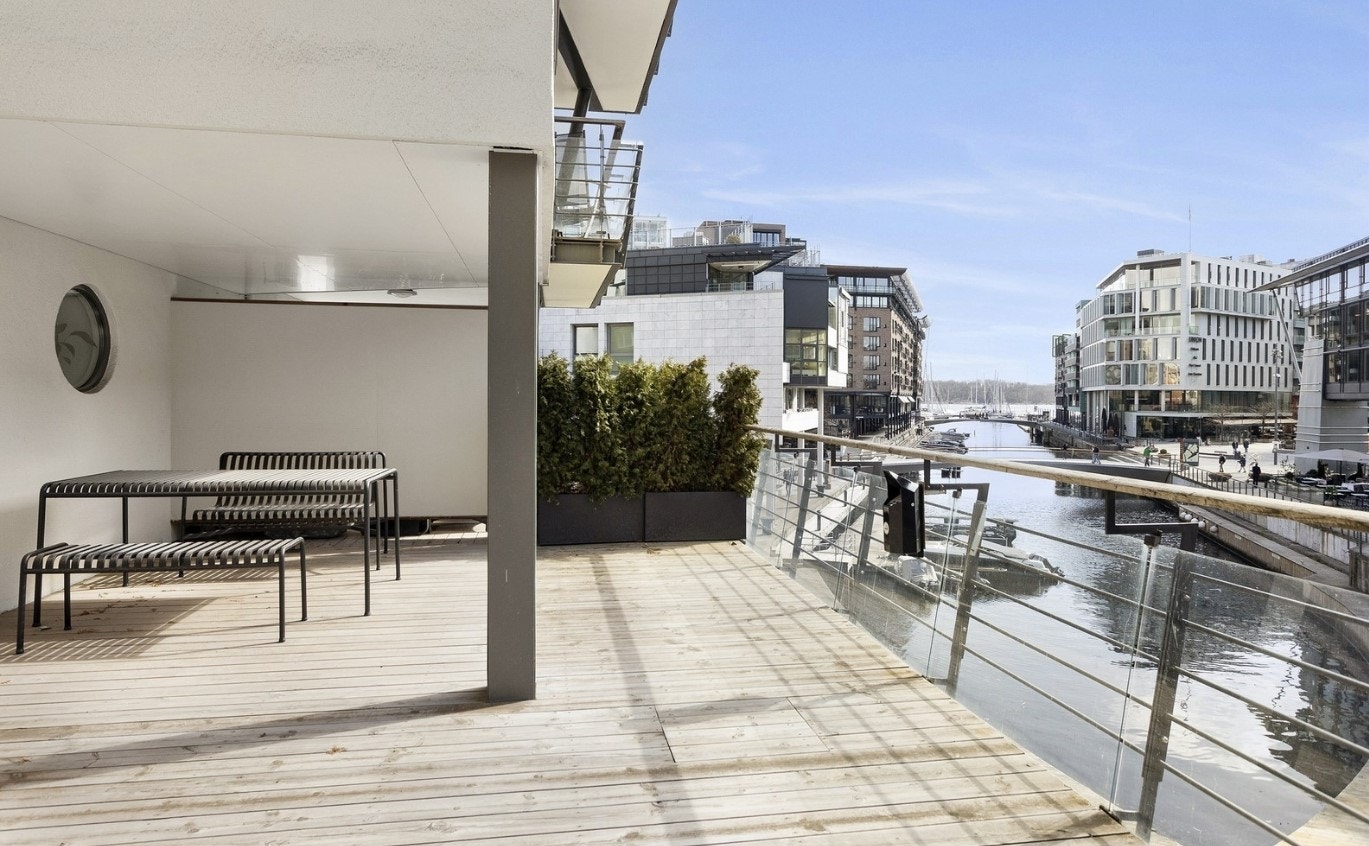 Felles terrasse i 2 etasje. Galleribilde