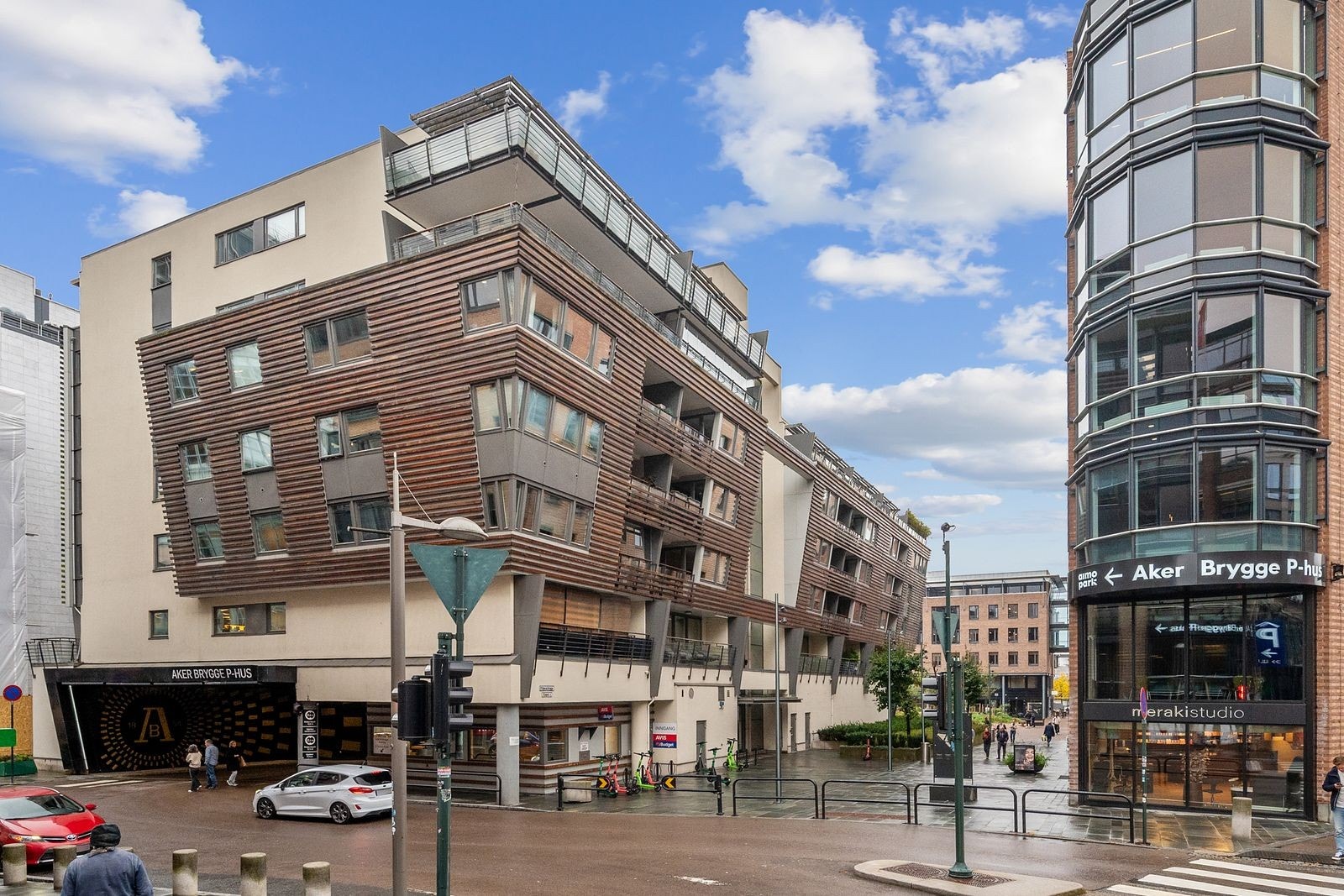 Fasade - Inngangen til Sjøgata 4. Galleribilde