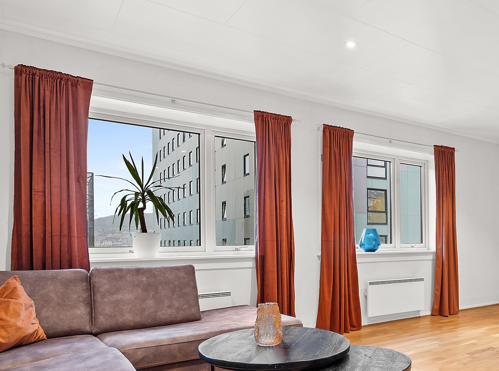 Velkommen til Strandgata 41 - 301 - Klassisk bygårdsleilighet over en hel etasje samt loft Galleribilde