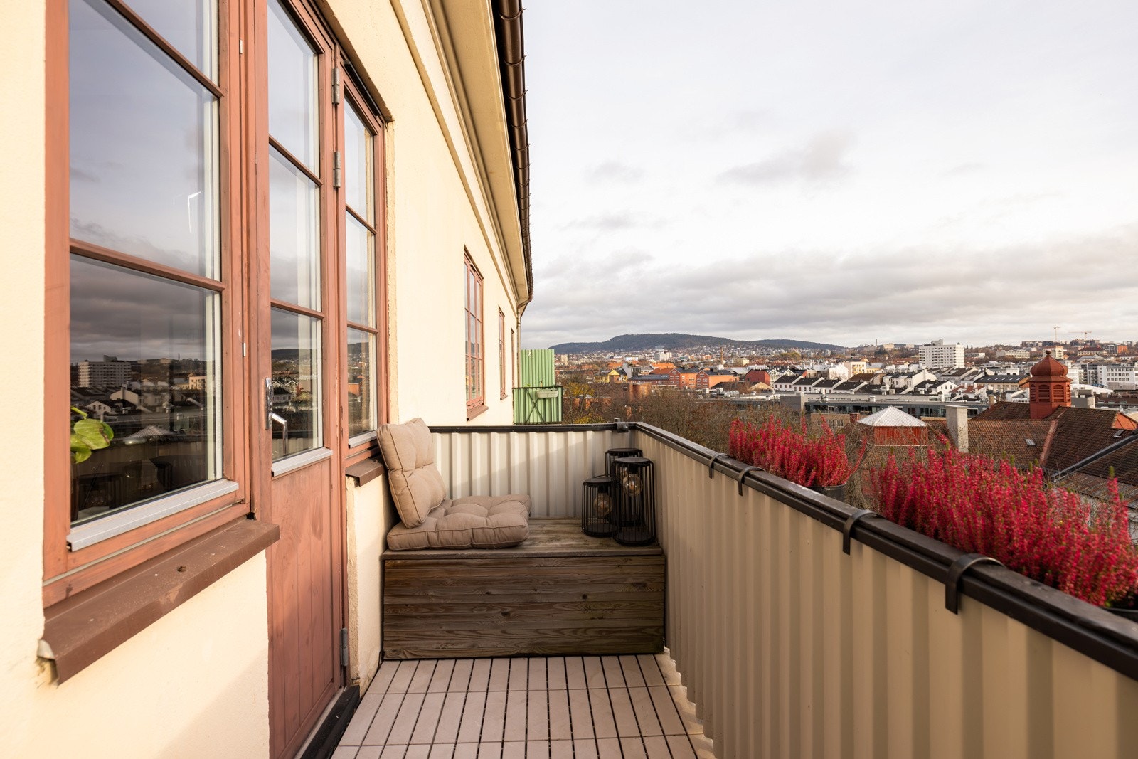 Balkongen er sydøst-vendt på ca. 4,6 kvm Galleribilde