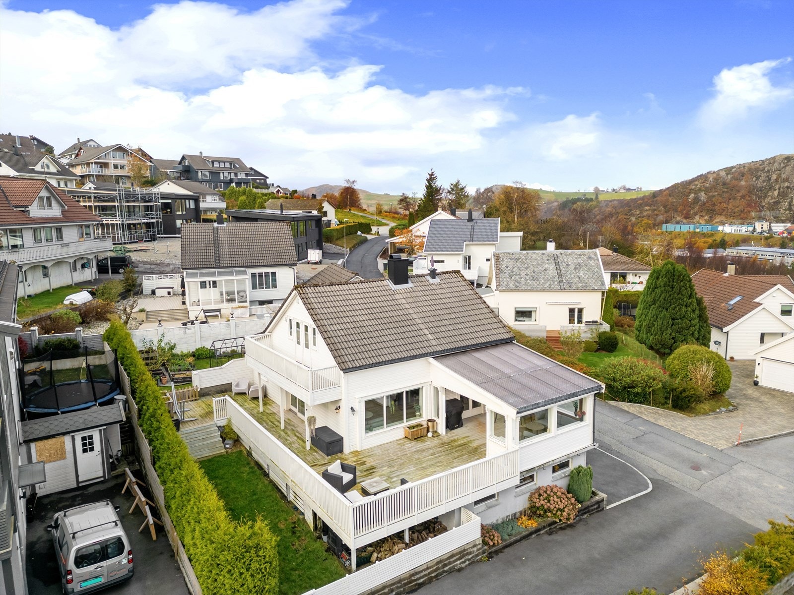 Kort avstand til Bærland skole, samtidig bare en kort spasertur til Ålgård sentrum. Galleribilde