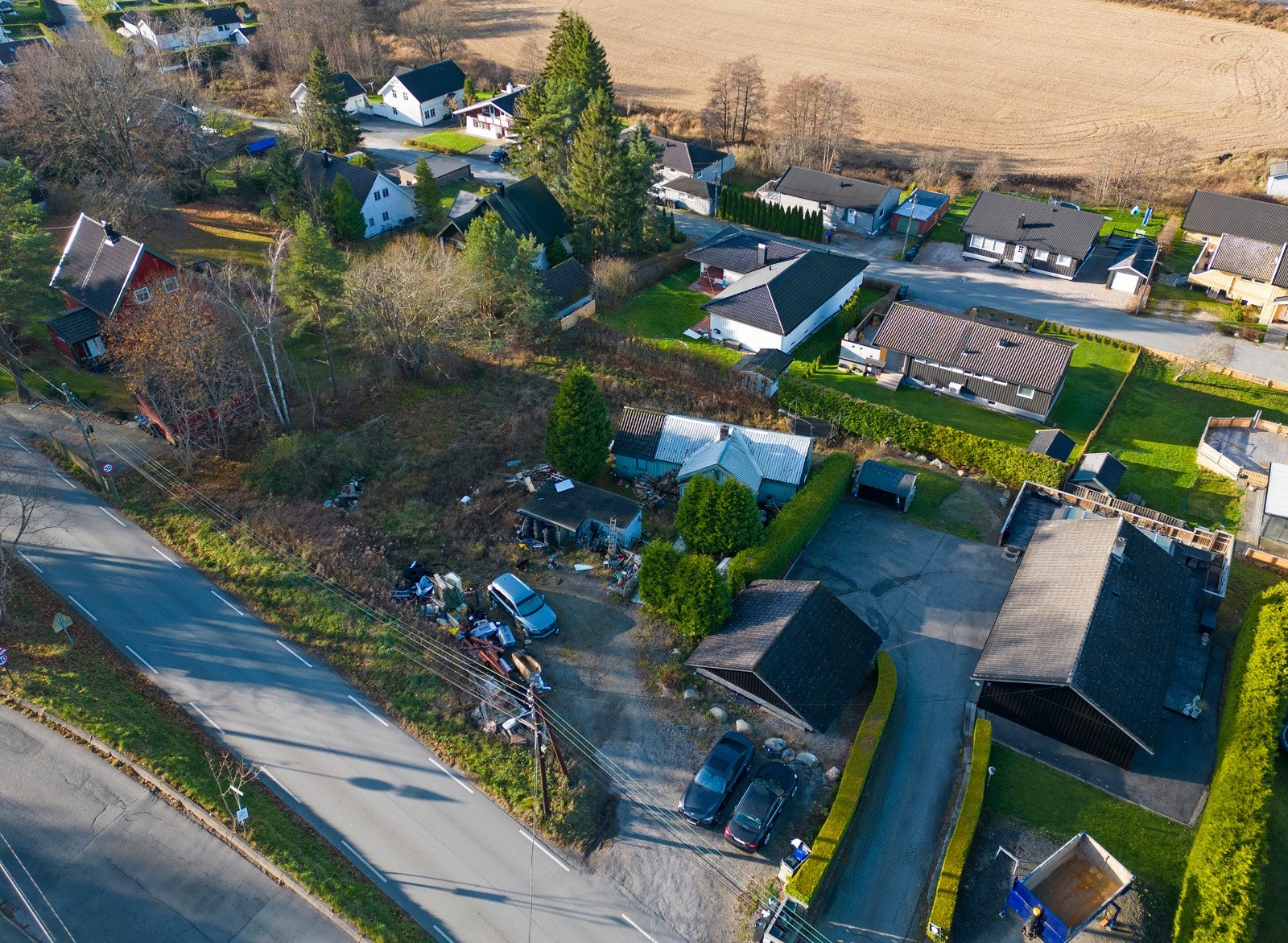 Det er bussholdeplass like i nærheten, og enkel adkomst både til Sarpsborg, Fredrikstad og E6. Galleribilde