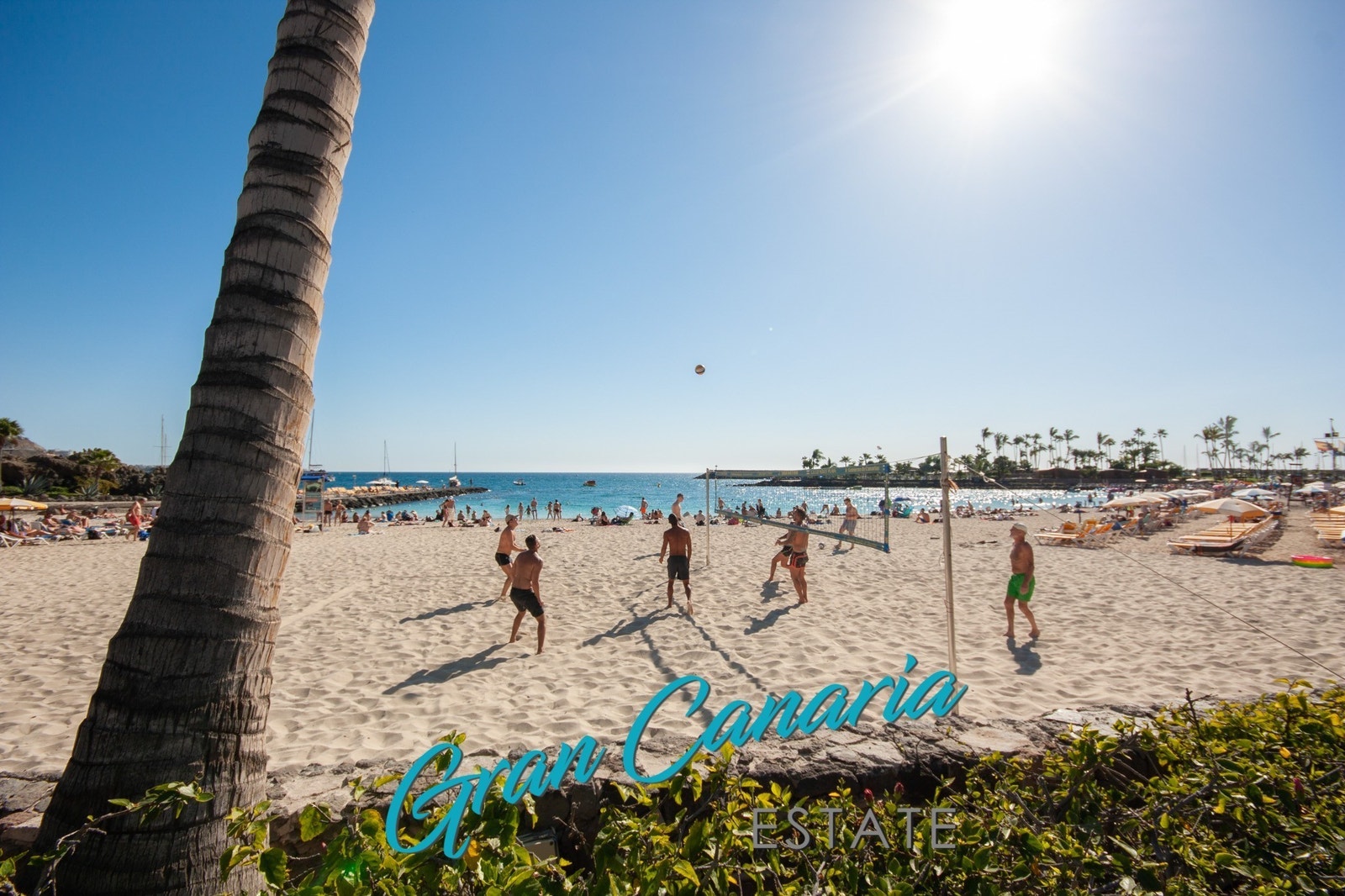 Anfistranden som ligger like utenfor port inn til leilighetsanlegget Galleribilde