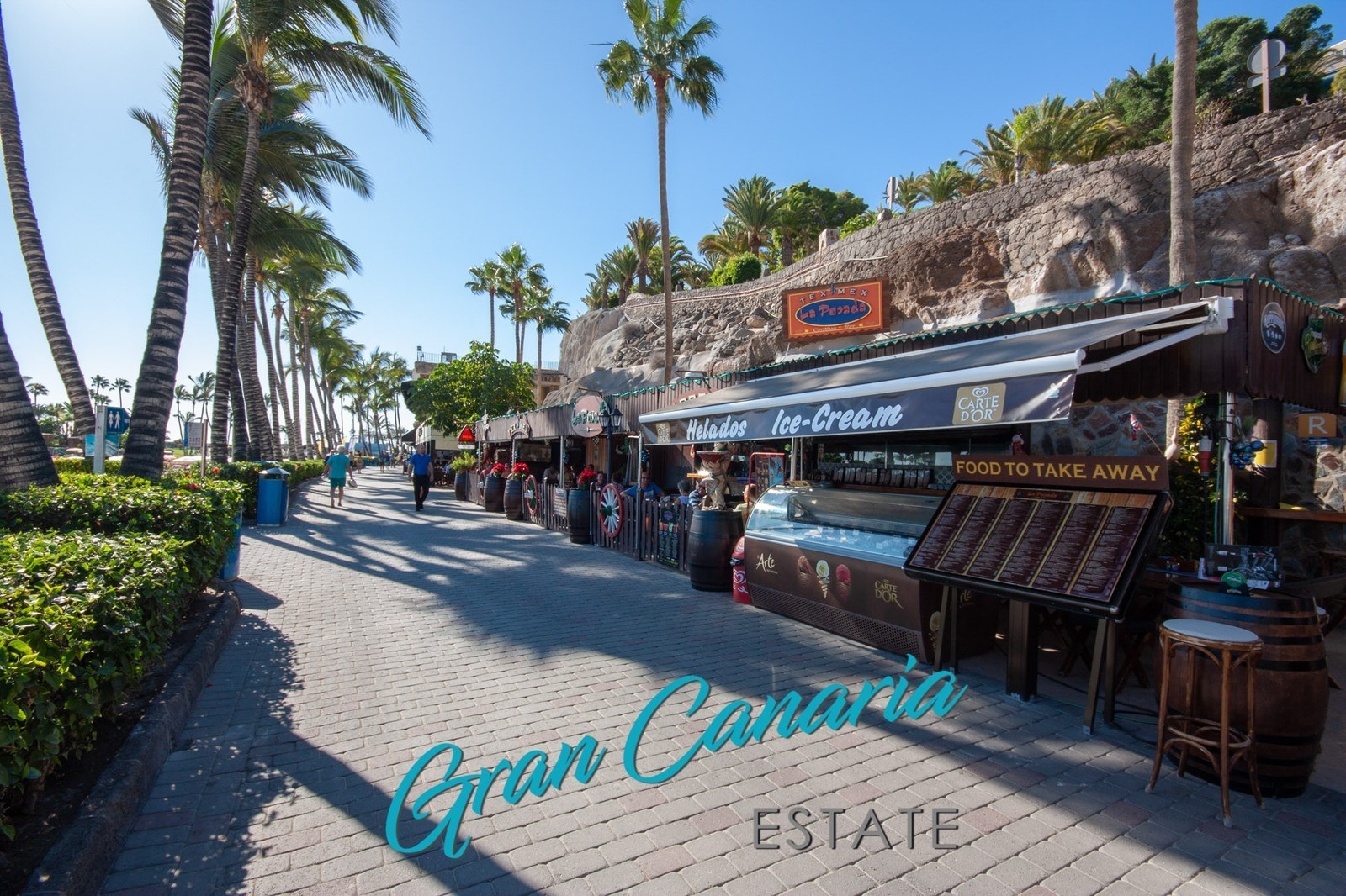 Mange, flotte butikker langs Anfi-stranden Galleribilde