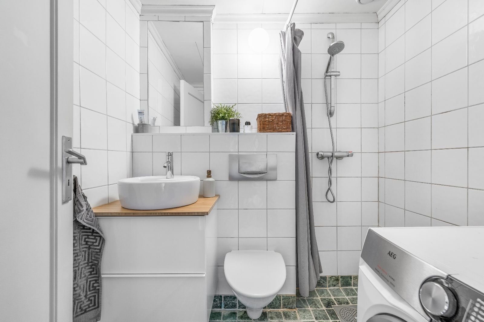 Baderom - opplegg til vaskemaskin Galleribilde