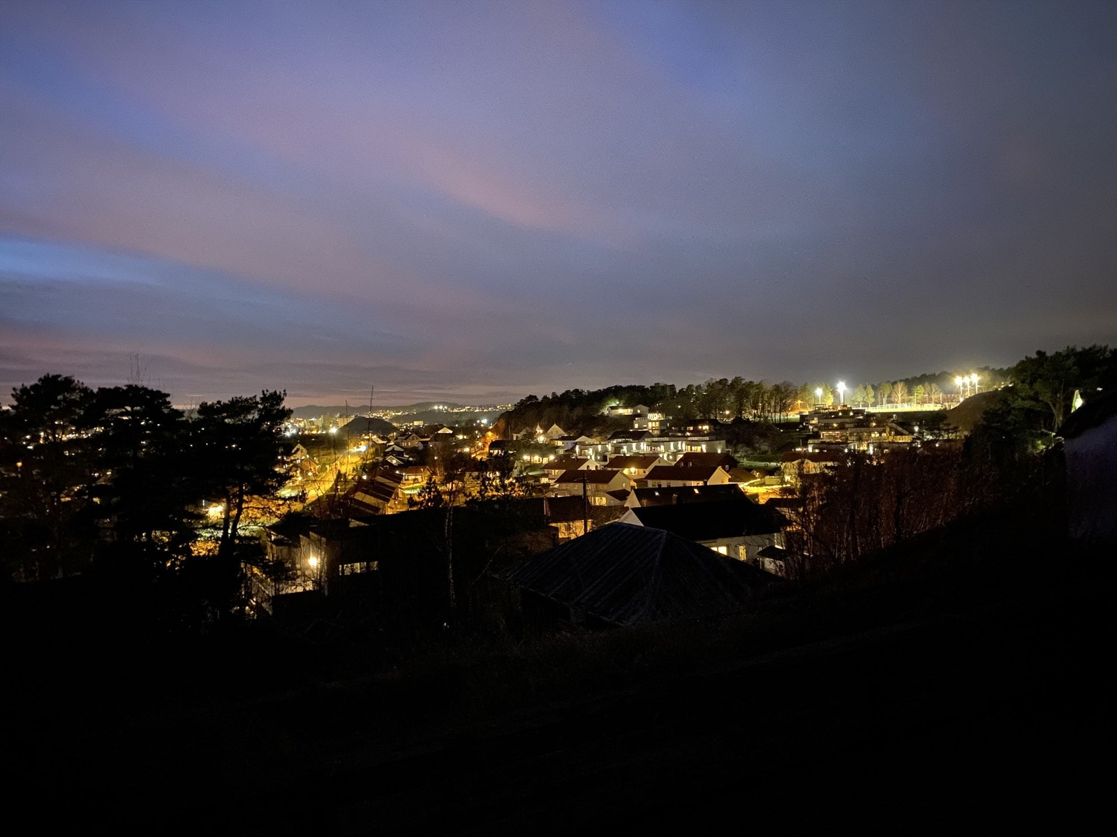 Flott utsikt på kveldstid. Galleribilde