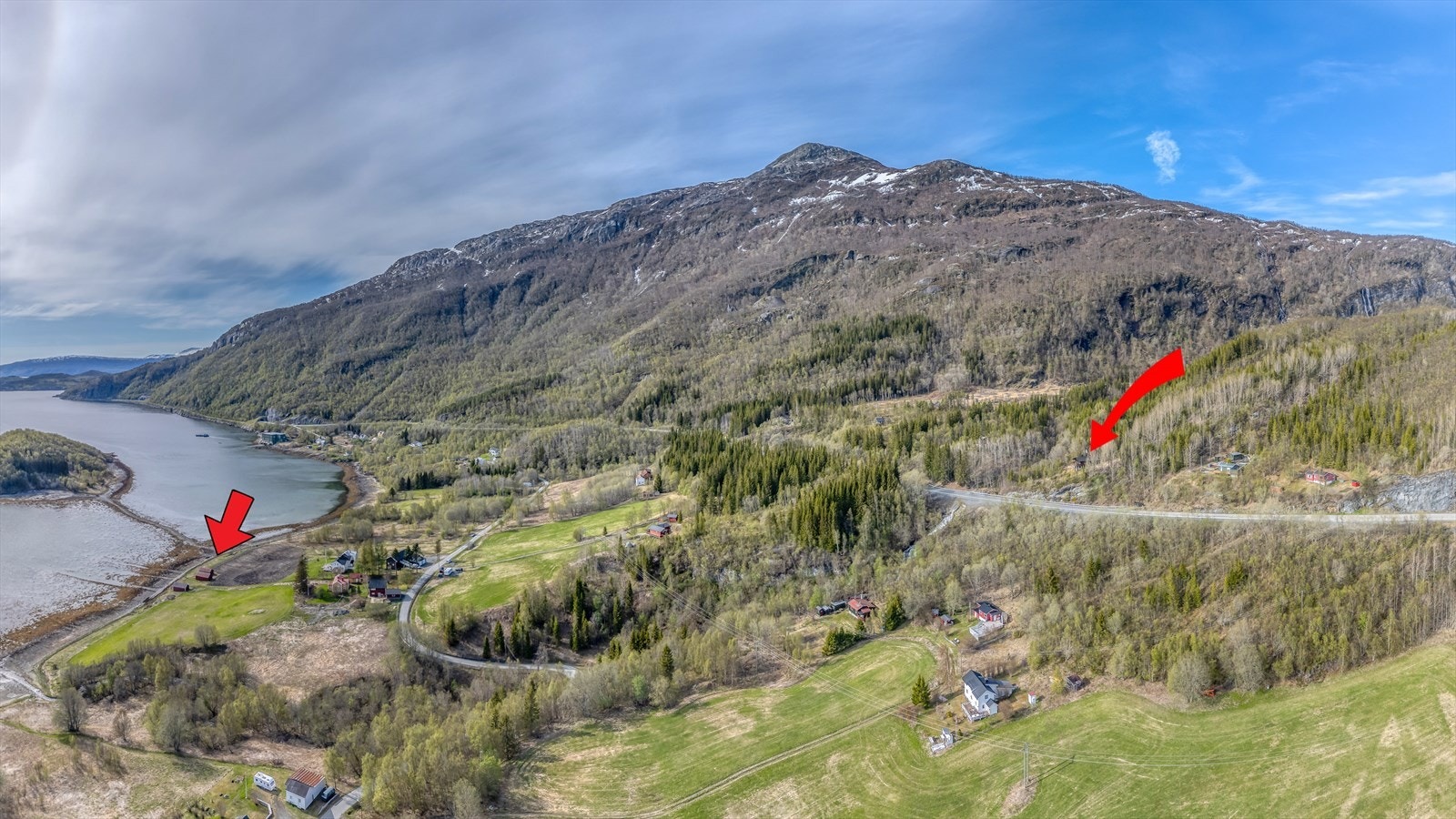 Det er cirka 500 meter ned til naustet Galleribilde