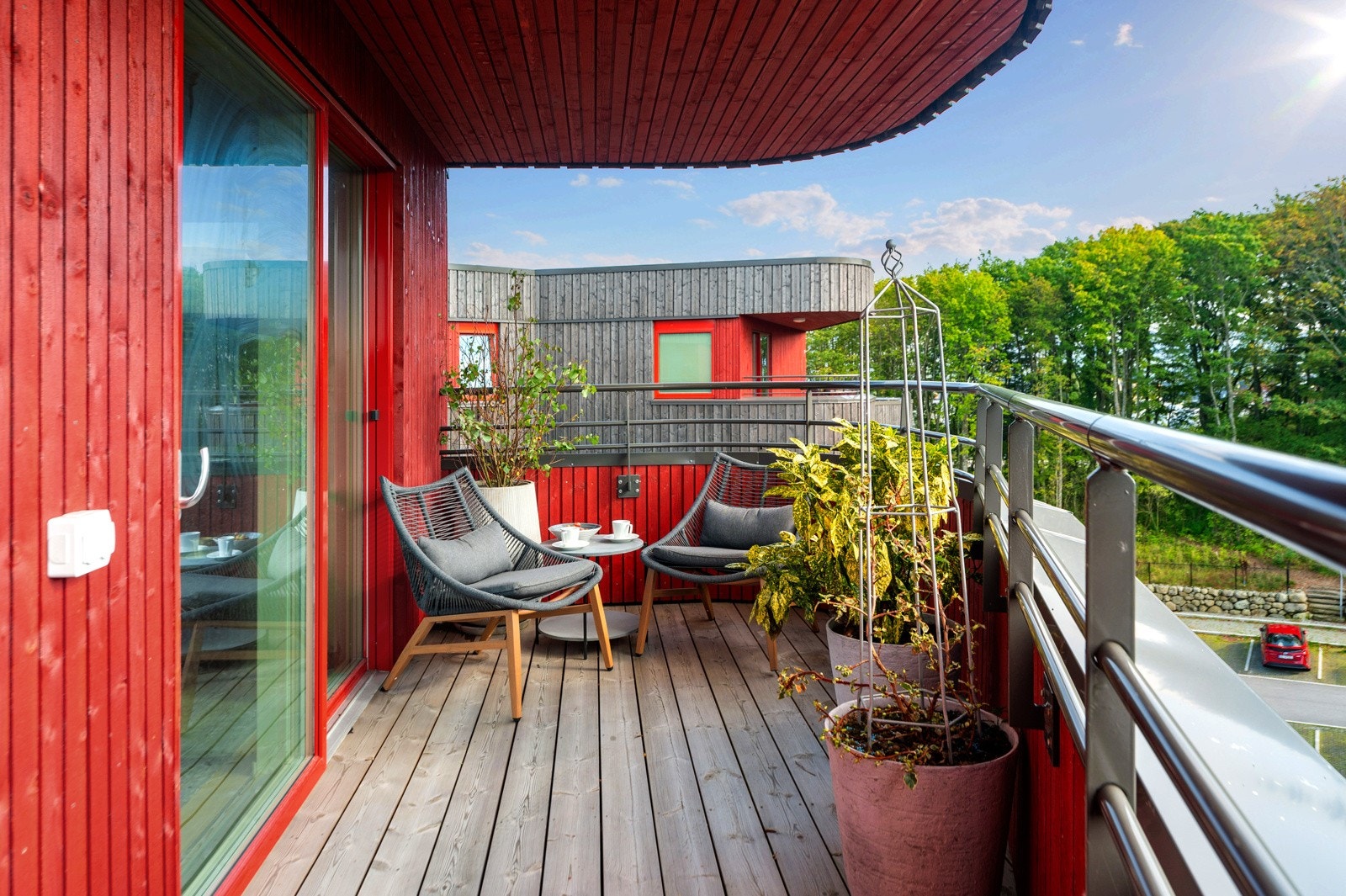 Koselig sittegruppe på balkongen. Galleribilde