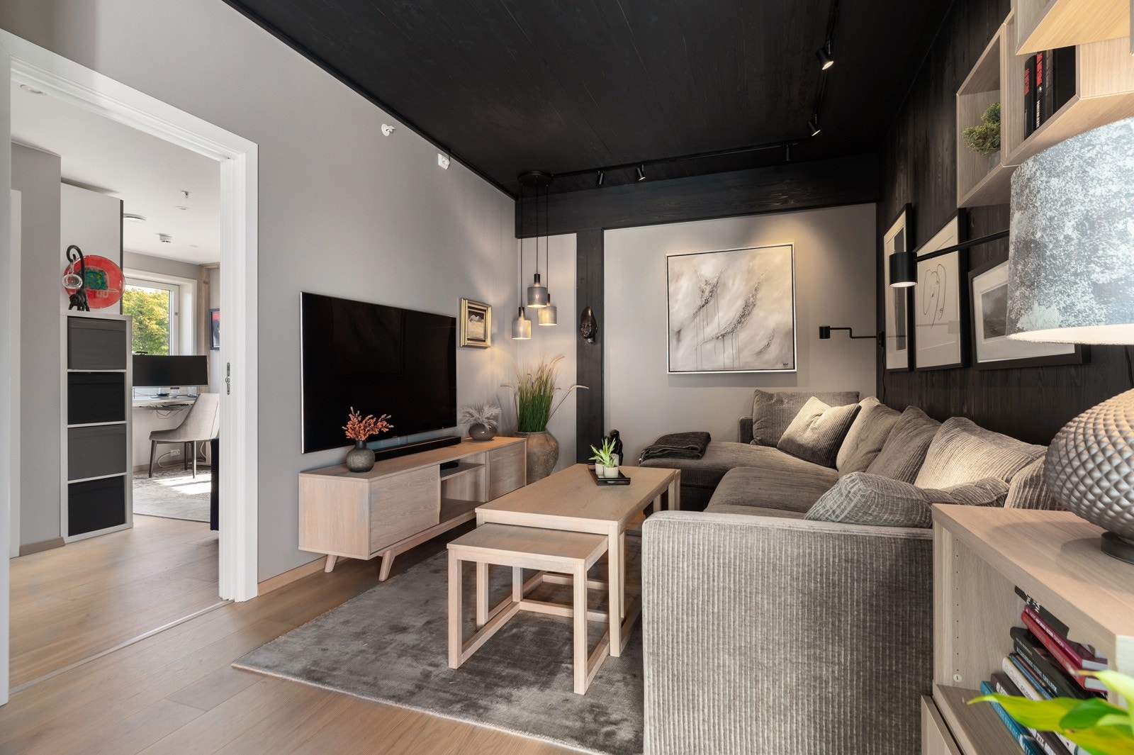 Koselig tv-stue, perfekt hvis man skal se fotballkamp eller har barnebarna på besøk! Galleribilde