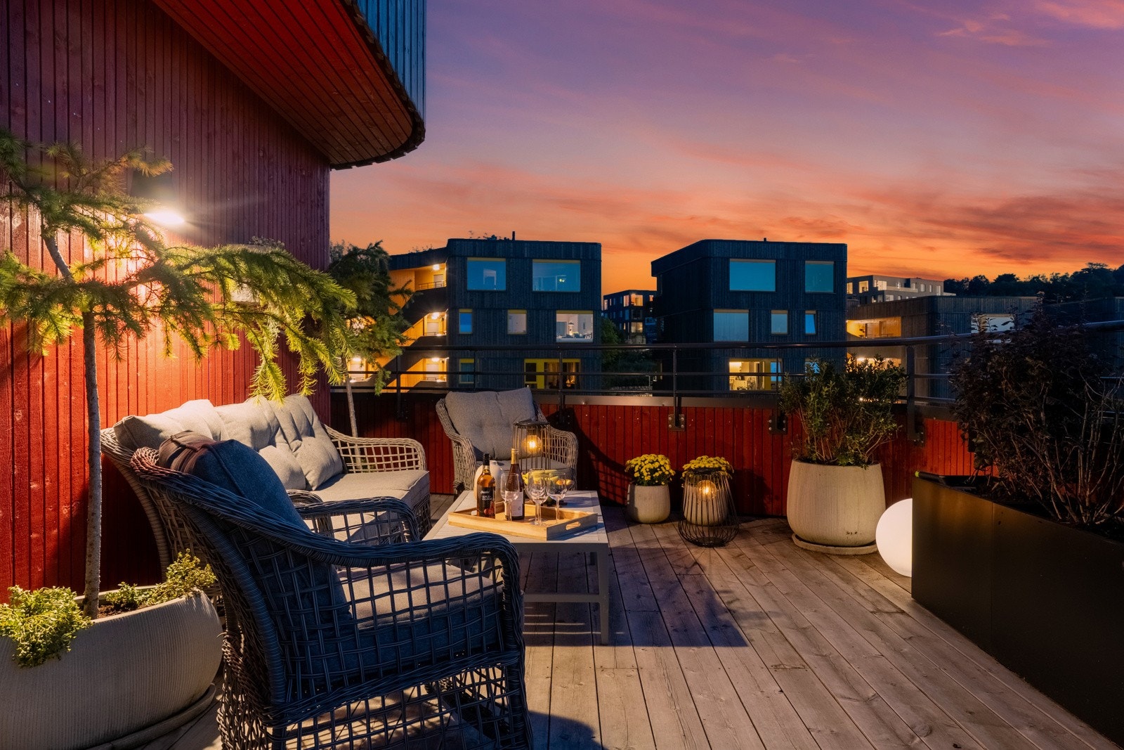 Kveldsbilde | Balkong Galleribilde