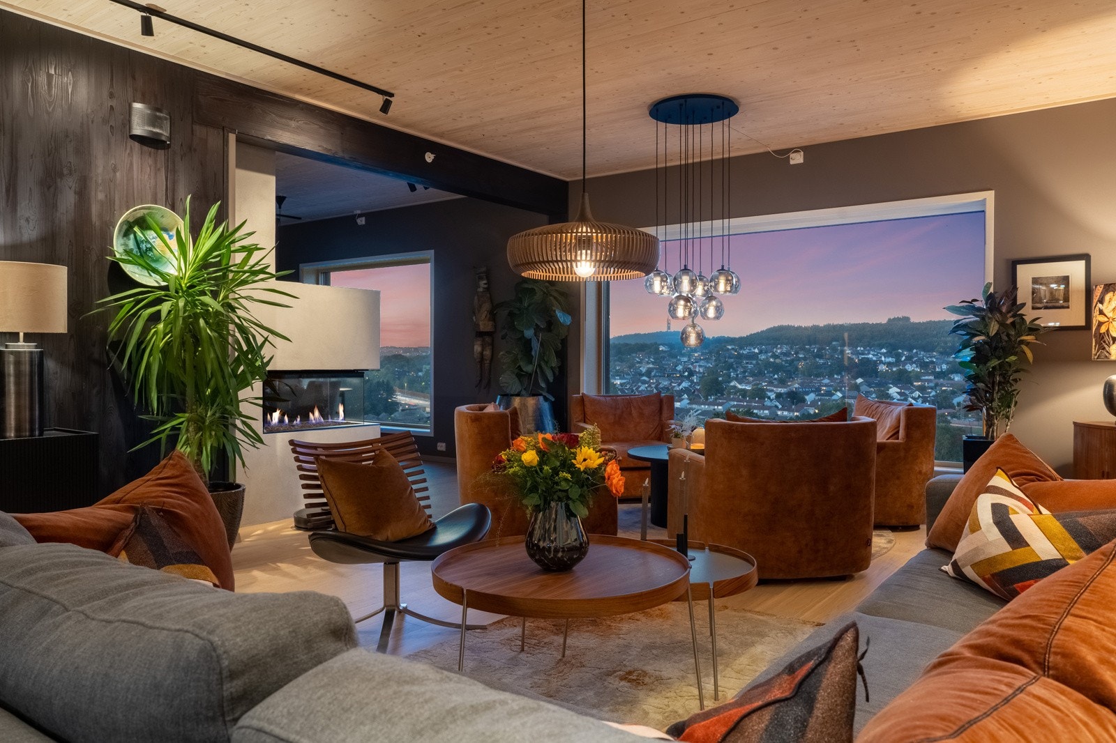 EIE Eiendomsmegling v/ Jr. Partner Håkon Hovland presenterer Valheimveien 25! Galleribilde