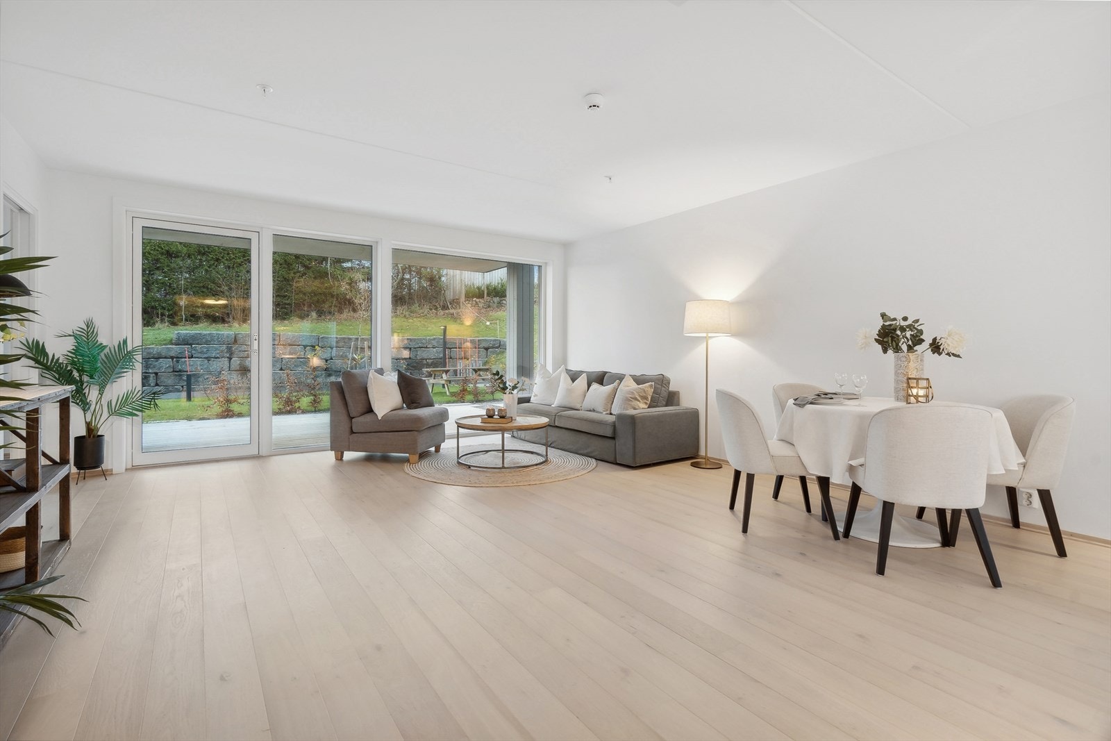 DNB Eiendom v/julie Kihle Kristiansen ønsker velkommen til Hellaveien 5! Galleribilde