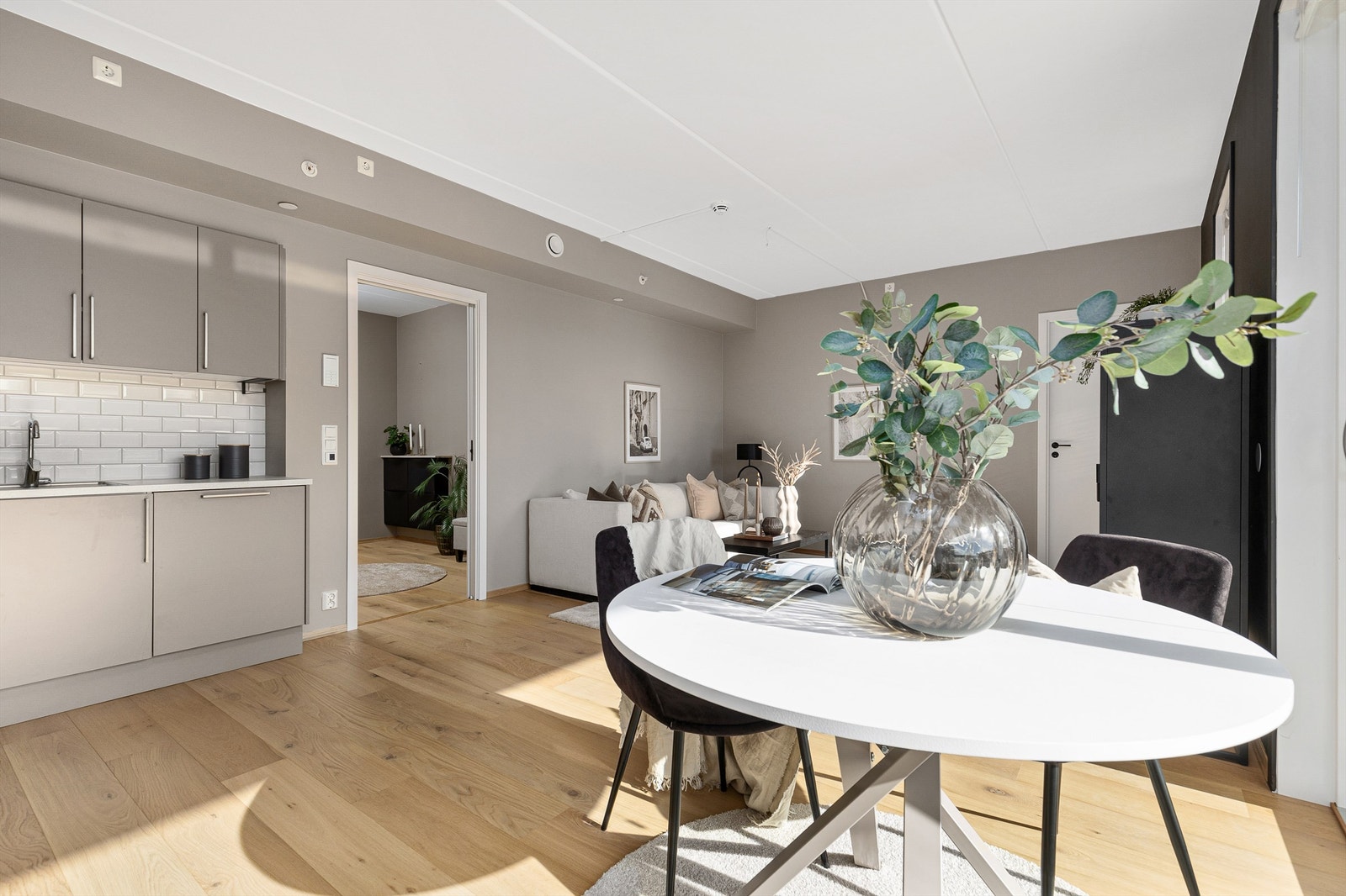 Her har man god plass til å samle familie og venner til hyggelige sammenkomster. Galleribilde