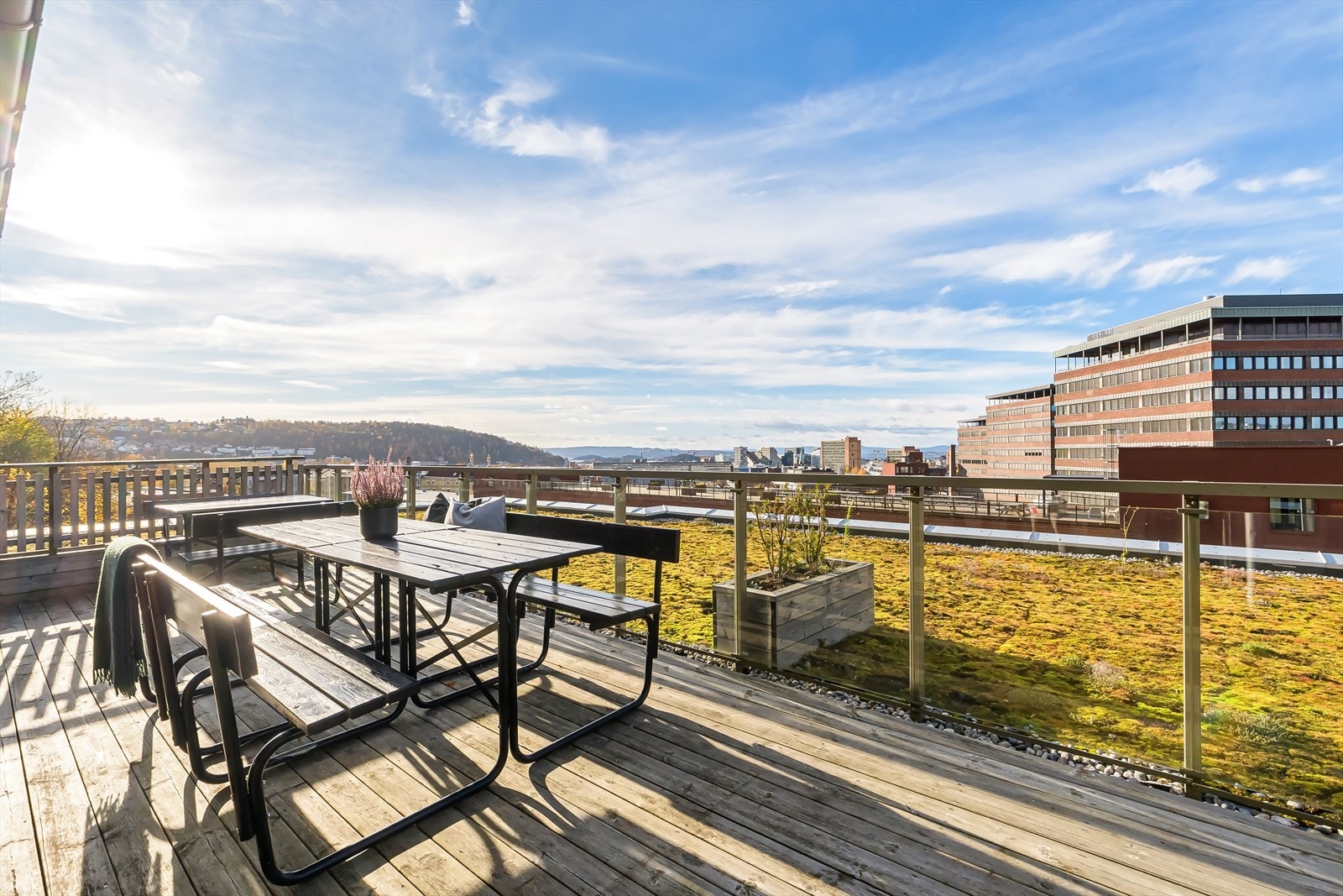 Felles takterrasse på toppen av bygget, til bruk for beboerne. Galleribilde