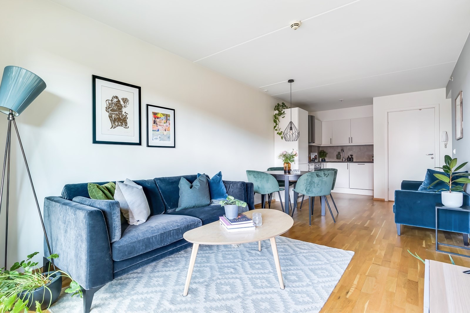 Dette er en kjempepraktisk leilighet med attraktiv beliggenhet på Kampen, med kort vei til "alt". Galleribilde