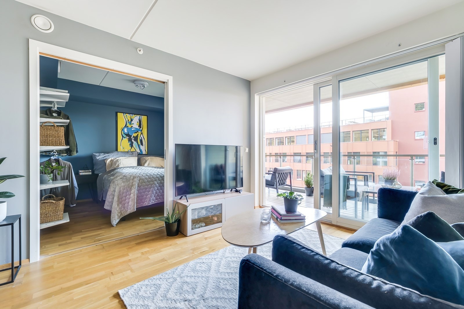 Lyse overflater gjør det enkelt å innrede etter eget ønske. Galleribilde