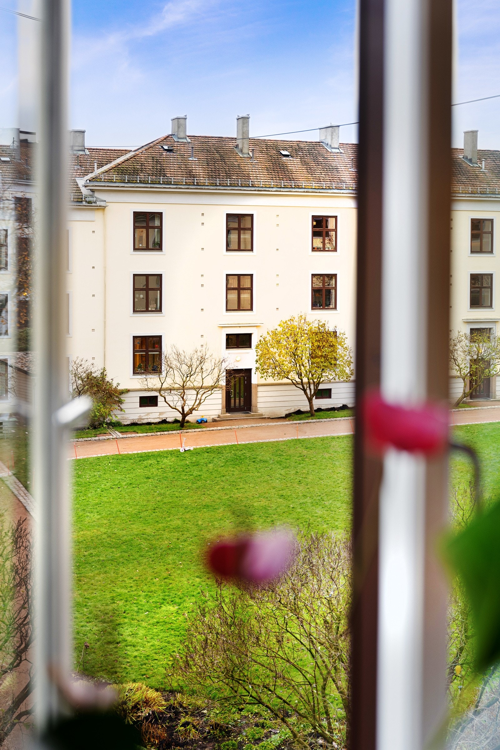 Her kan du nyte nydelig utsyn fra den prisbelønte bygården. Galleribilde