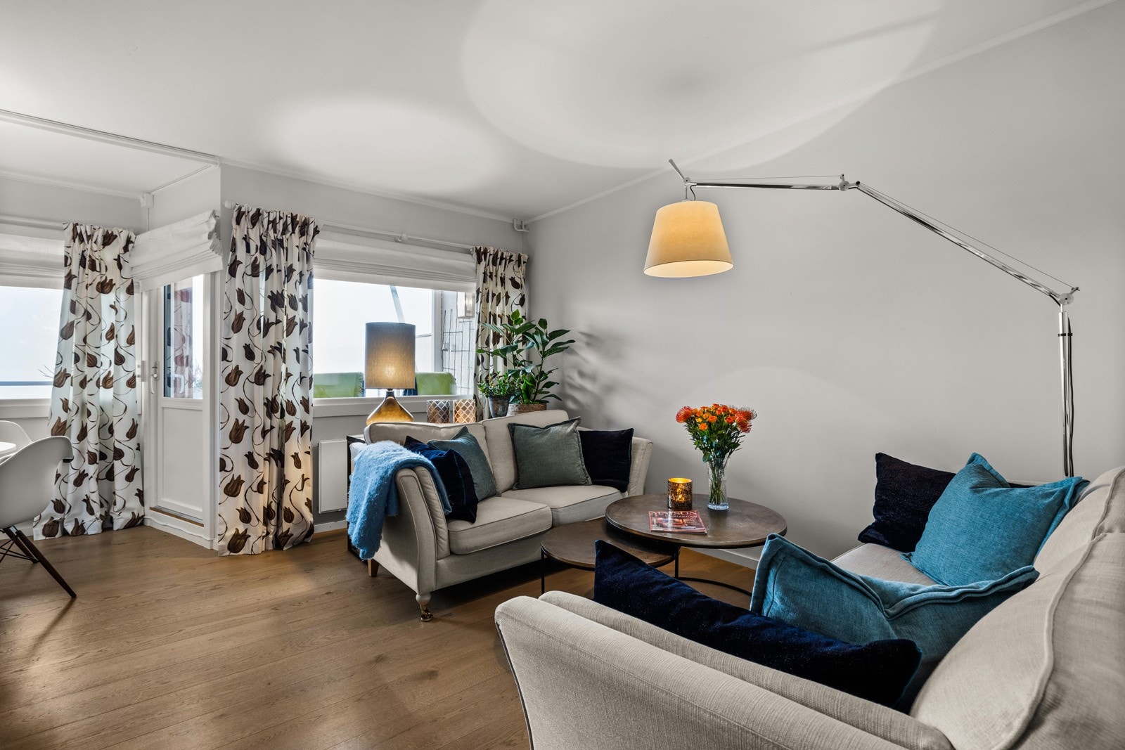 Leiligheten består av entré, stue, kjøkken, 2 soverom, bad og praktisk, innvendig bod. Galleribilde