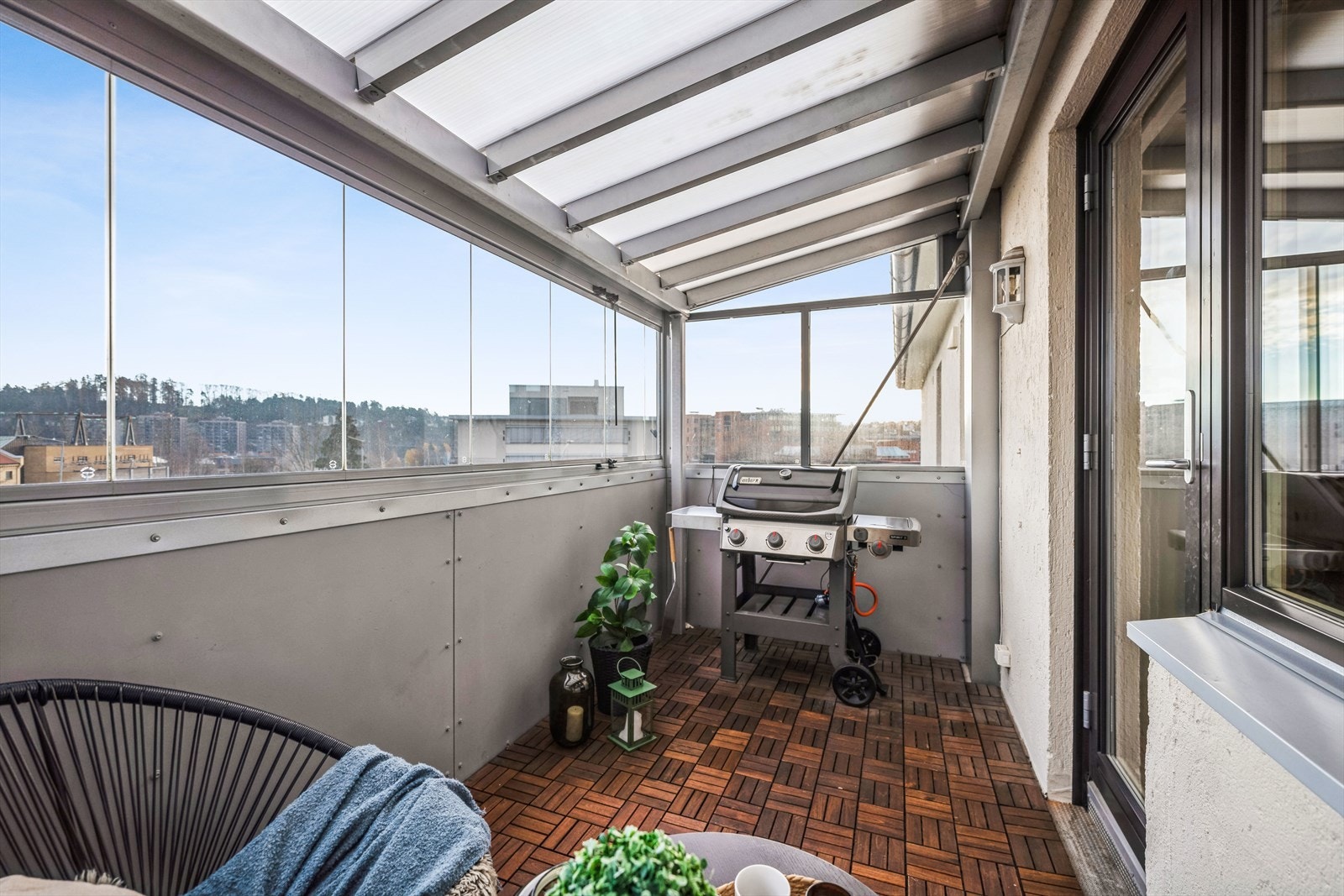 God plass til sittegruppe og grill - nyt både koselige vinter og sommerkvelder! Galleribilde