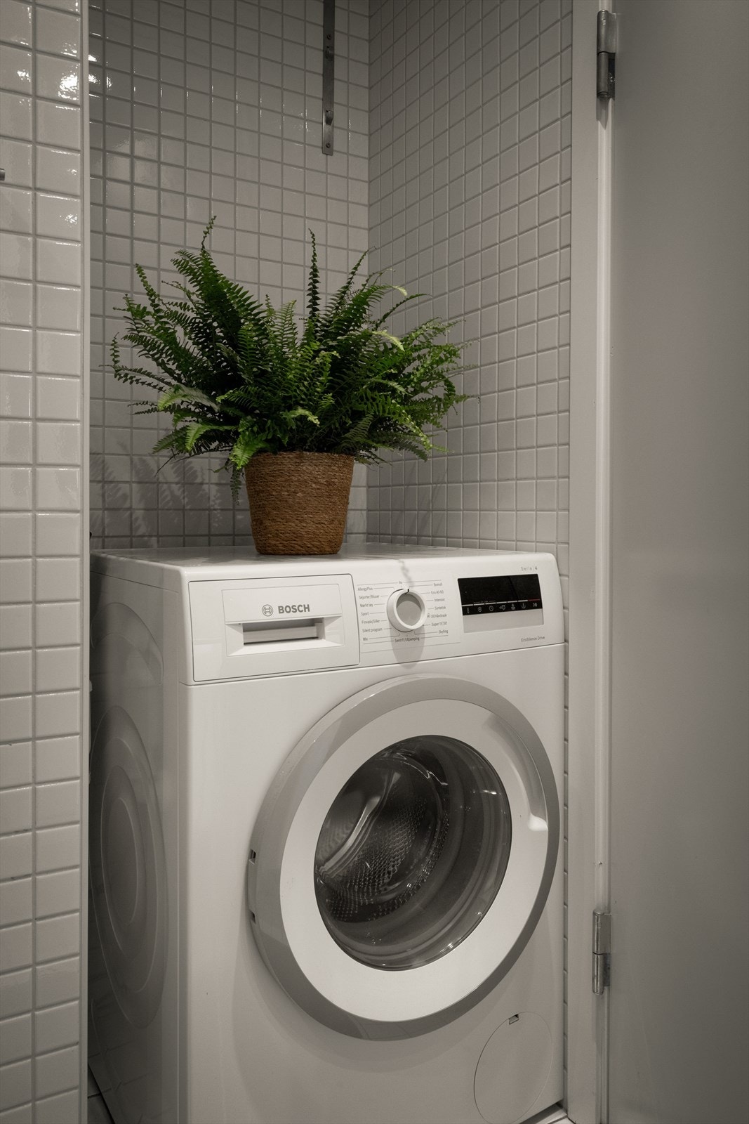 Nisje til vaskemaskin. Galleribilde