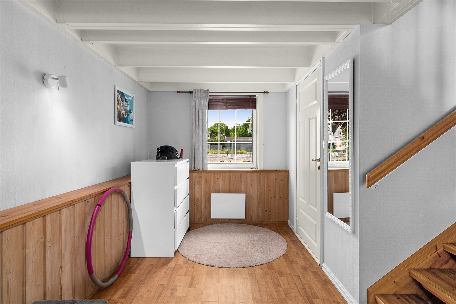 Boligen har en egen utleiedel, som i dag er leid ut for 13.000,- pr mnd. Galleribilde