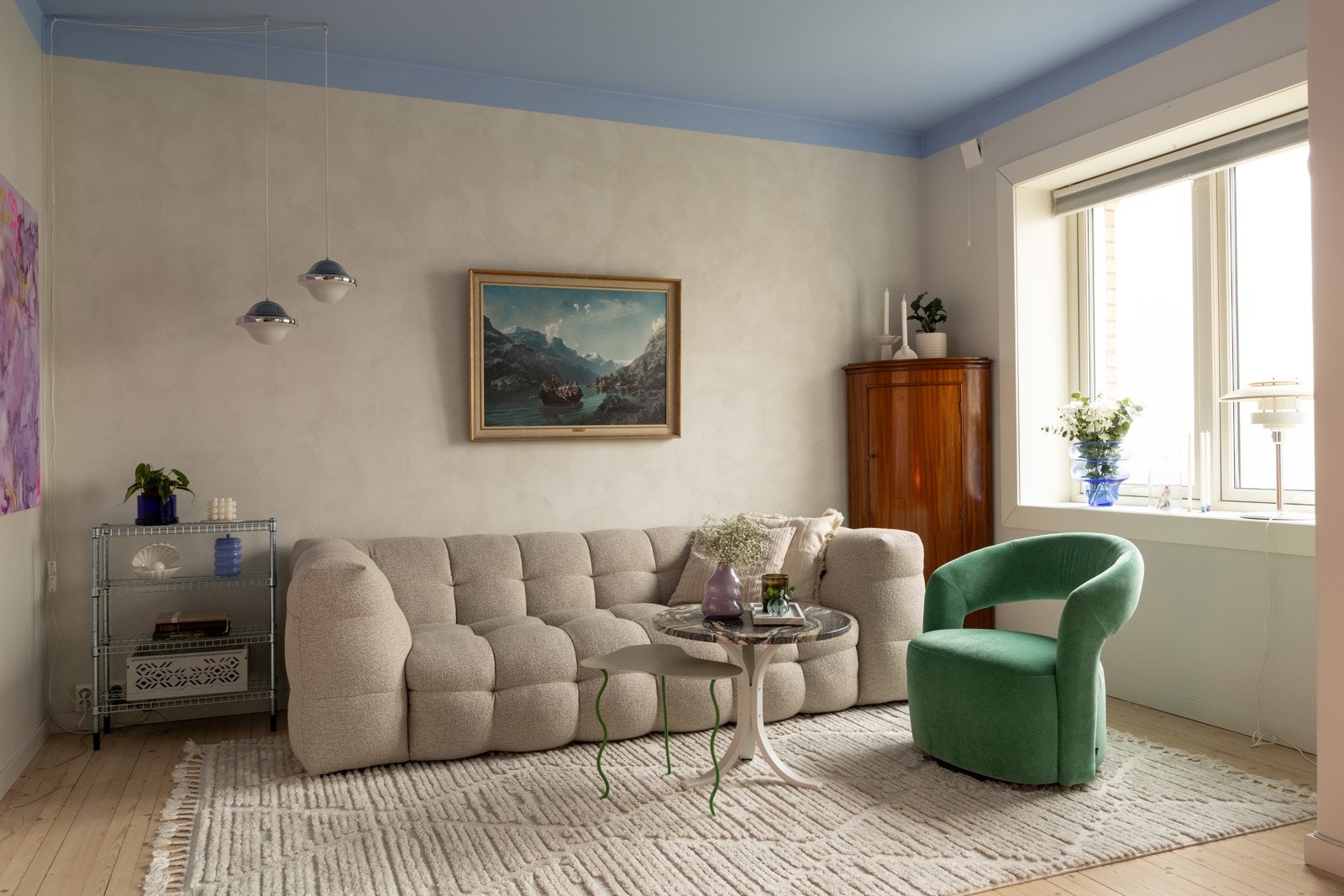 Nok av plass til stor sofa i ønskelig størrelse Galleribilde