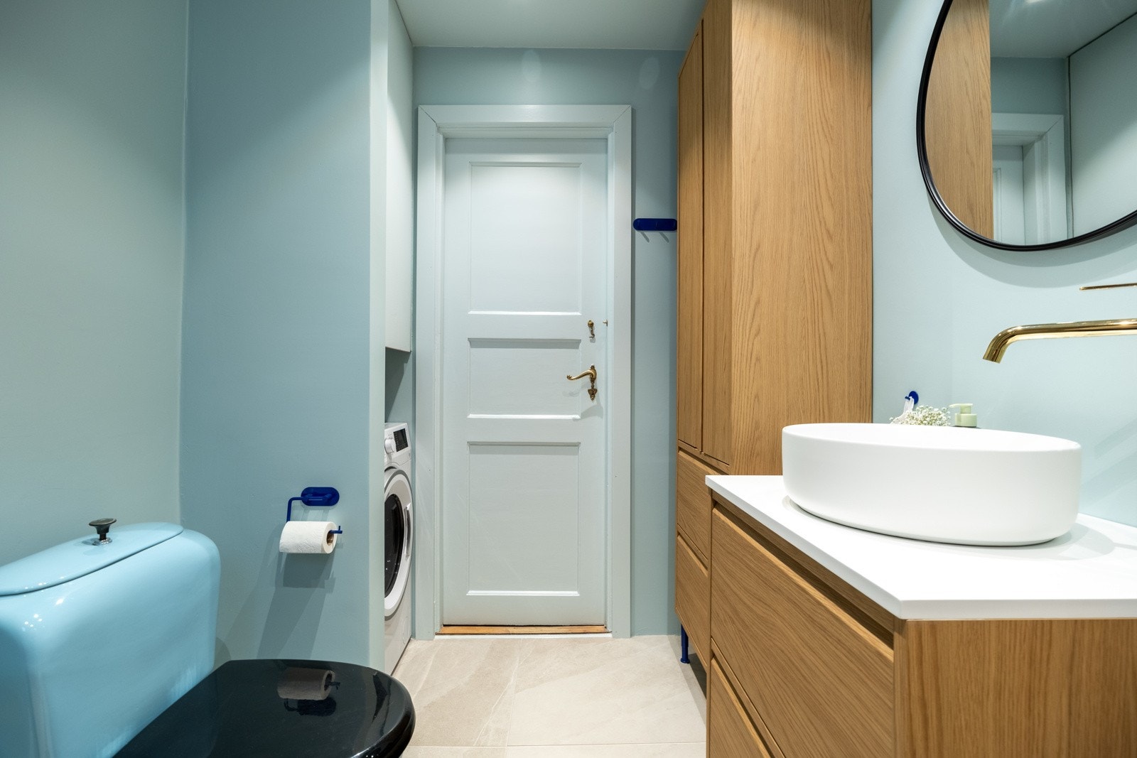 Det er plass og opplegg for vaskemaskin- ny varmtvannsbereder fra 2018 på 190 liter Galleribilde