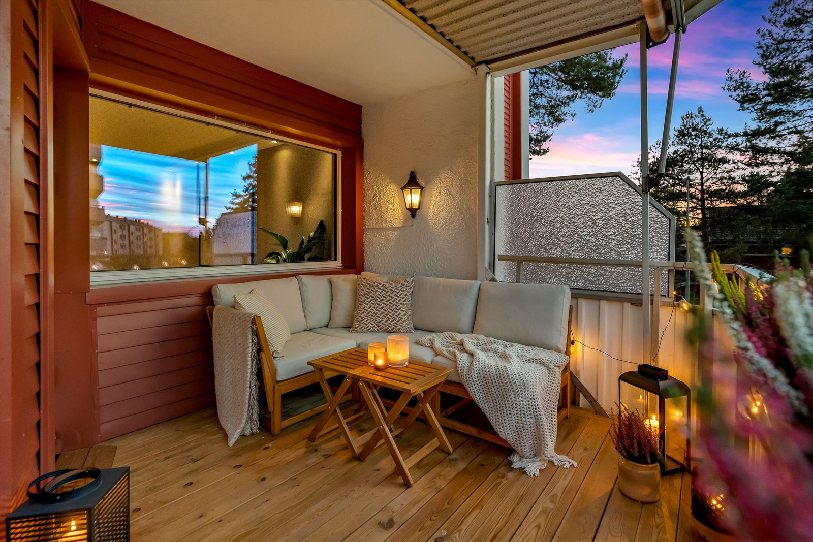 Usjenert, vestvendt balkong på 12 kvm. Galleribilde