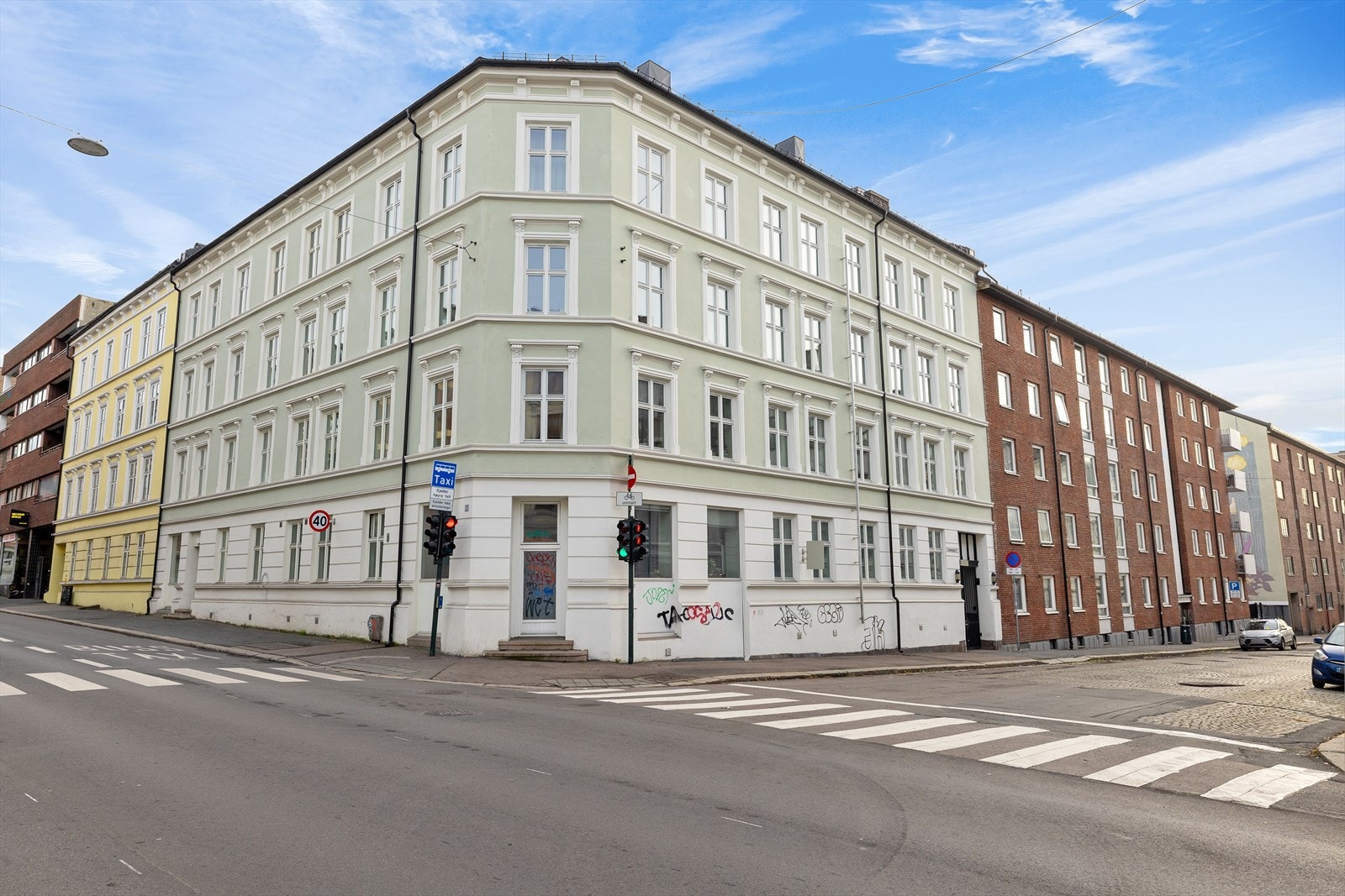 Leiligheten vender ikke direkte ut mot Sannergata, men mot Christies gate. Galleribilde