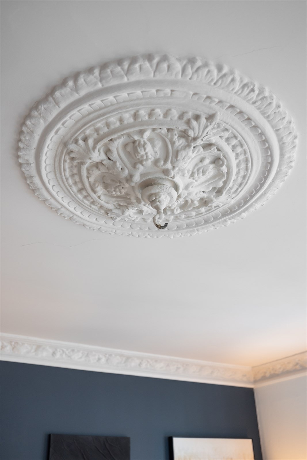 Leiligheten har en rekke klassiske detaljer! Galleribilde