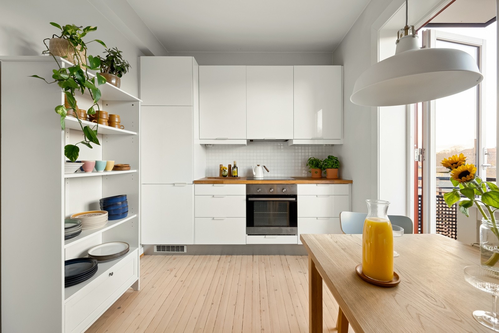 Vi tar turen inn til kjøkkenet igjen. Galleribilde