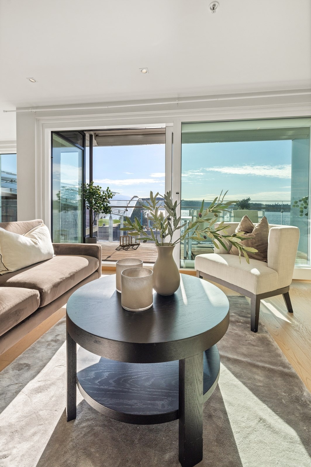 Det er downlights i himlingen. Galleribilde