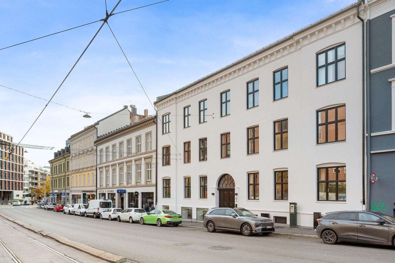 Klassisk bygård fra slutten av 1800-tallet Galleribilde