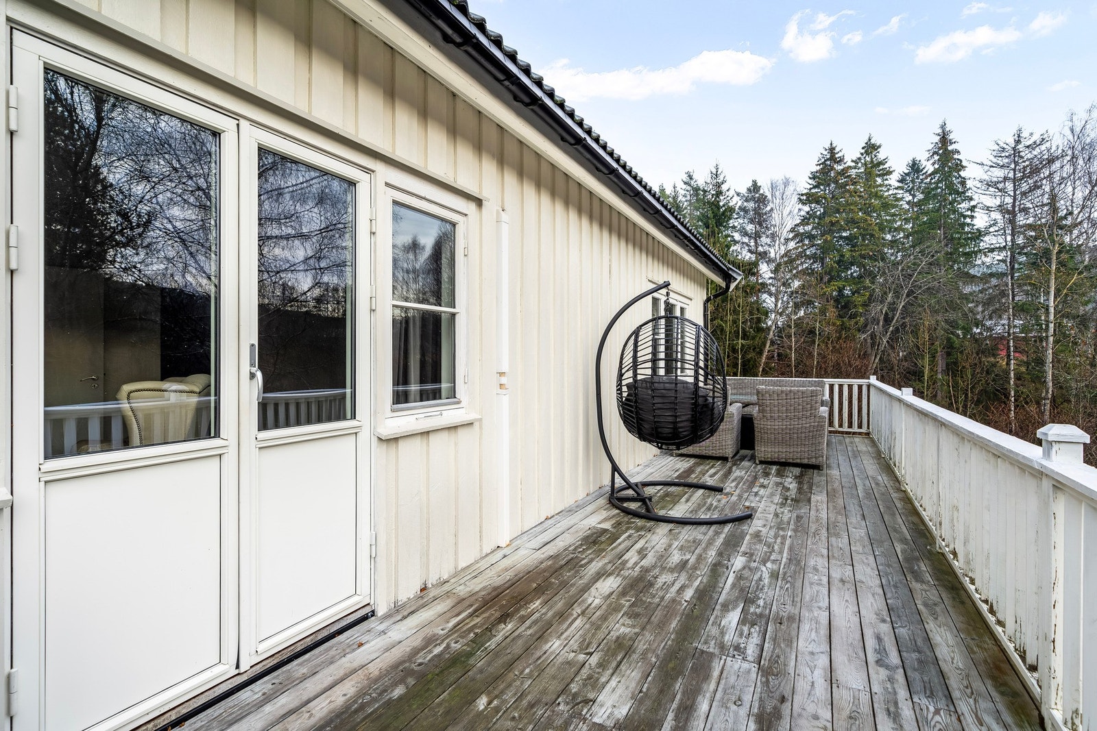 Veranda på sørveggen. Galleribilde