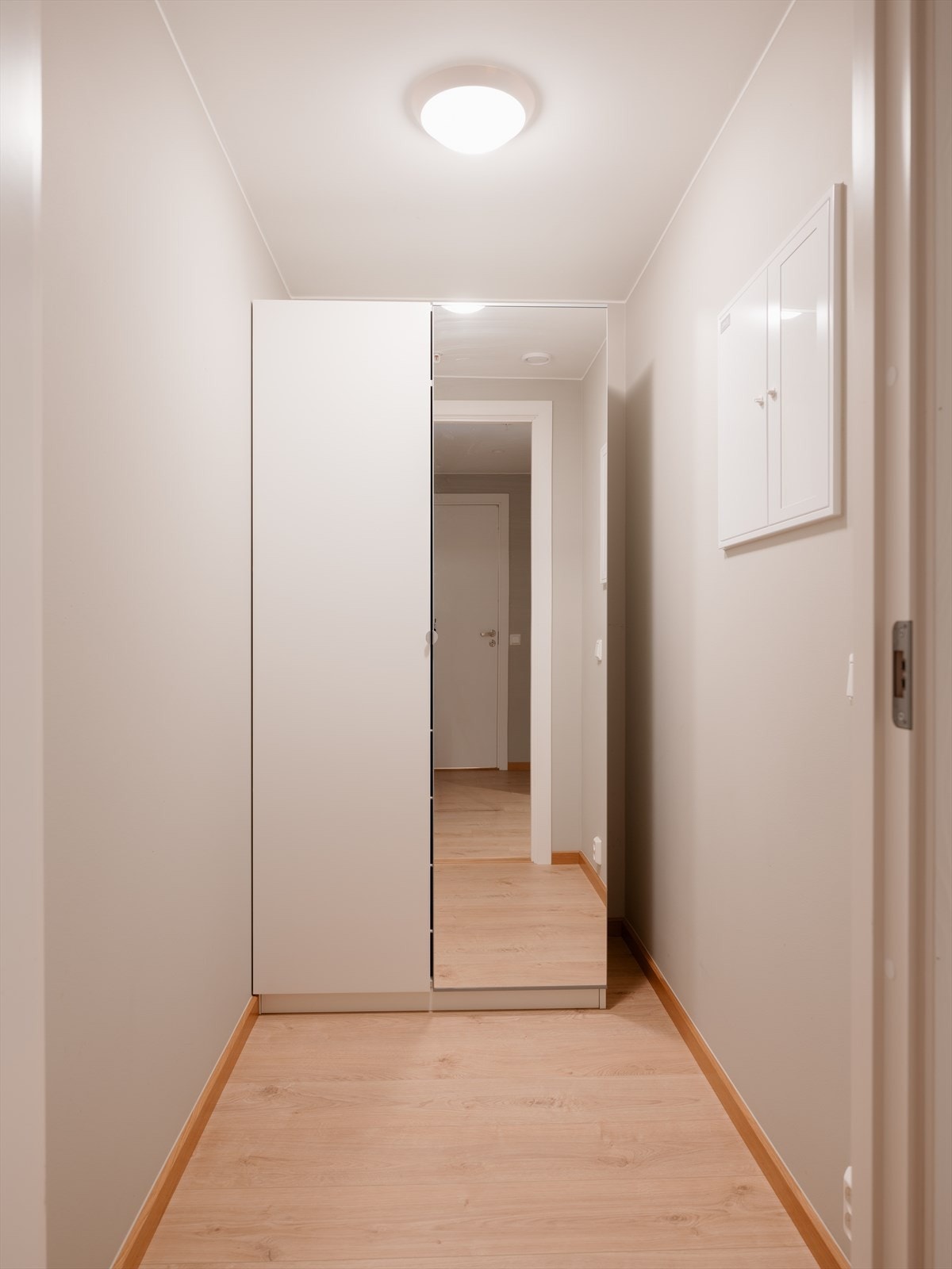Egen innvendig bod gjør det enkelt å holde orden. Galleribilde