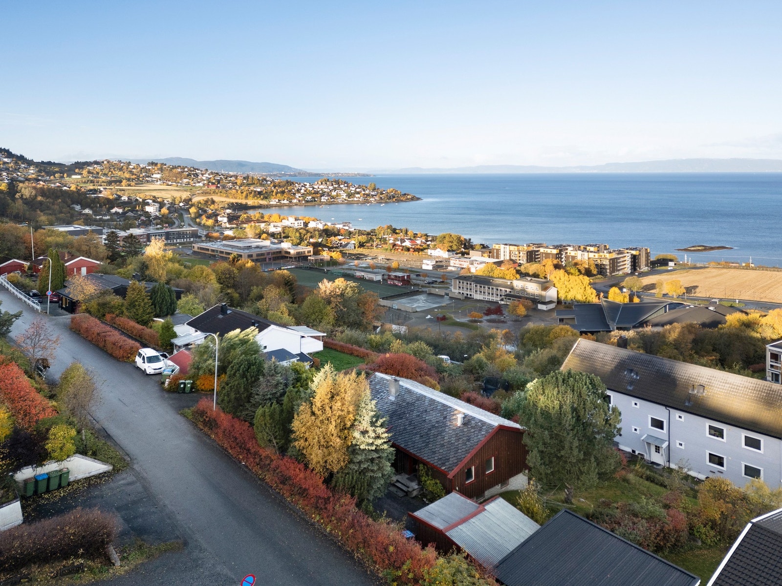 EiendomsMegler 1 ved Morten Løvseth presenterer: Fagottvegen 3. Galleribilde