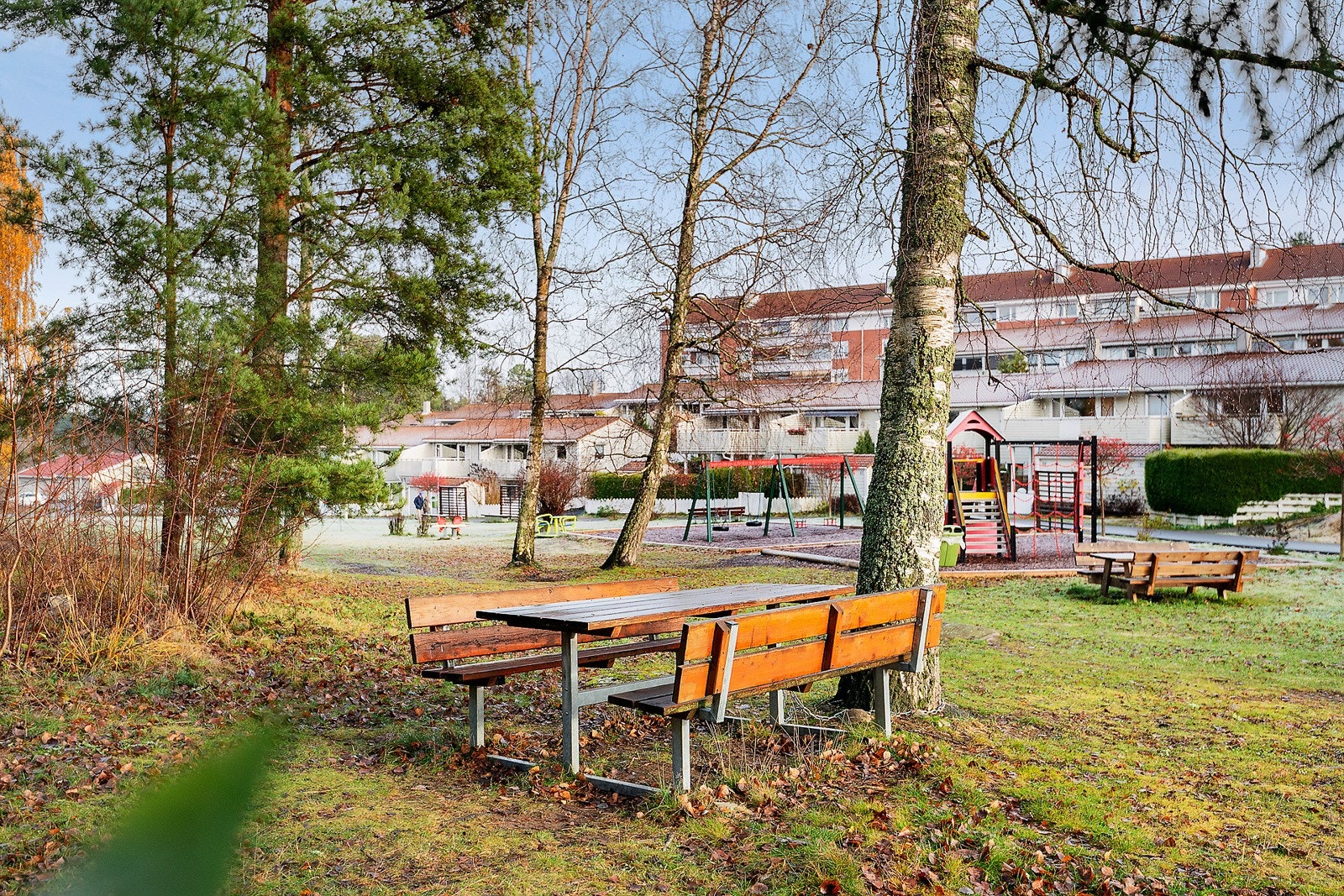 Området er stille og rolig med flere grøntområder. Galleribilde