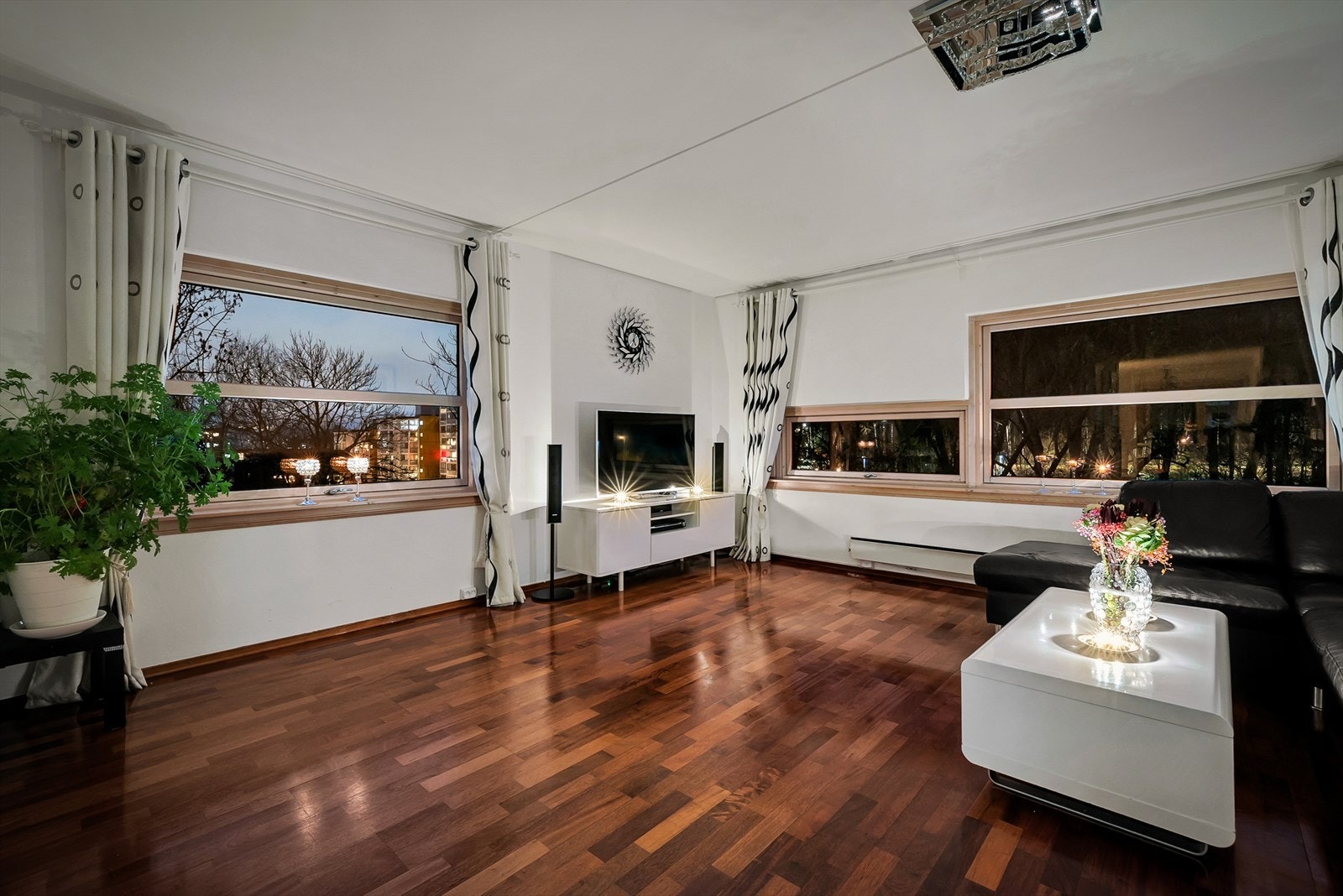 EiendomsMegler 1 har gleden av å presentere Lindebergåsen 36A! Galleribilde