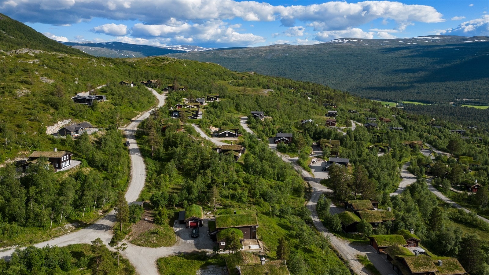 Det er ingen byggeklausul, så man er ikke låst til noe spesiell hytteleverandør Galleribilde