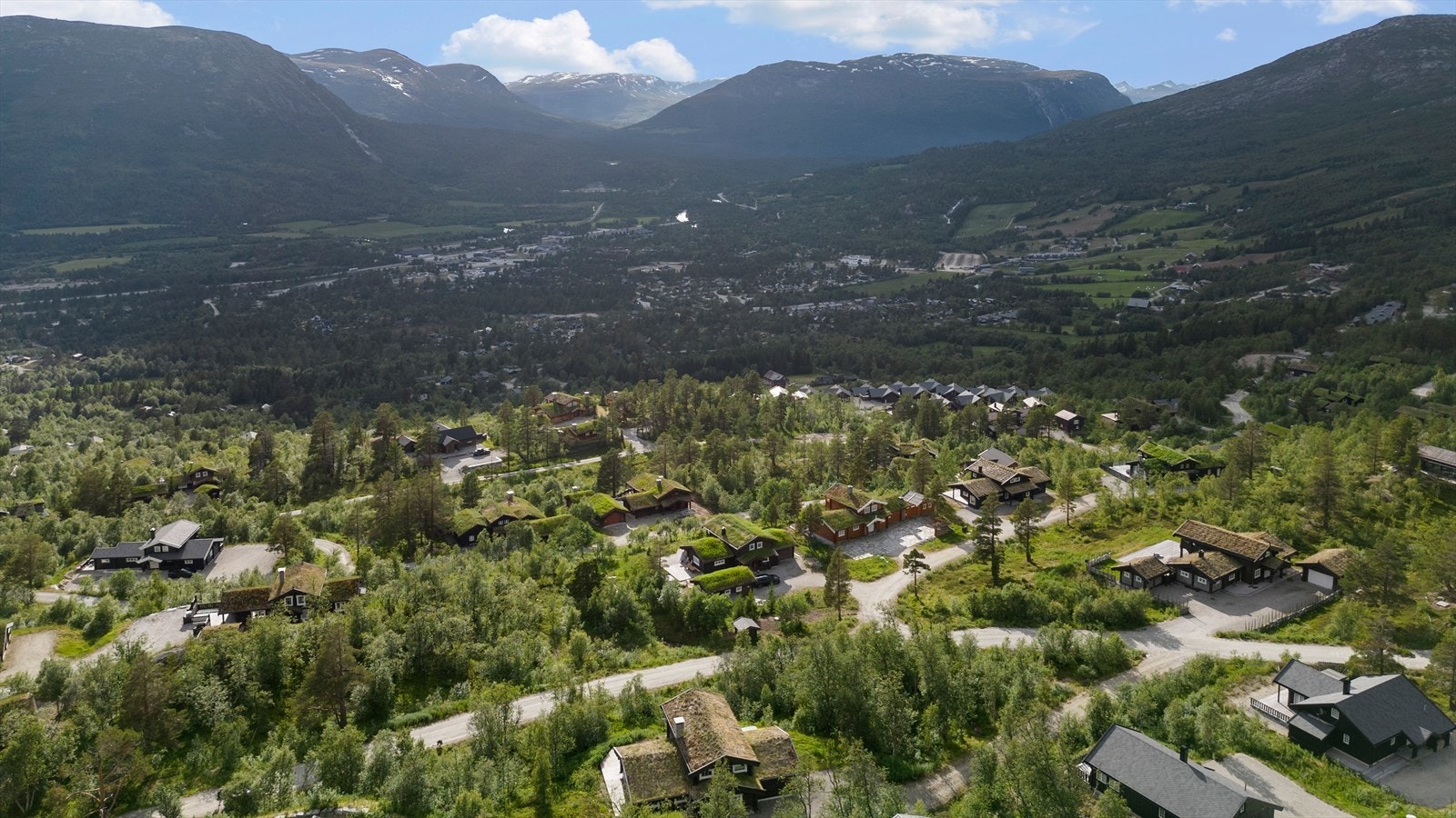 Bjorli er en snøsikker vinterdestinasjon og kjekk plass å være sommerhalvåret også Galleribilde