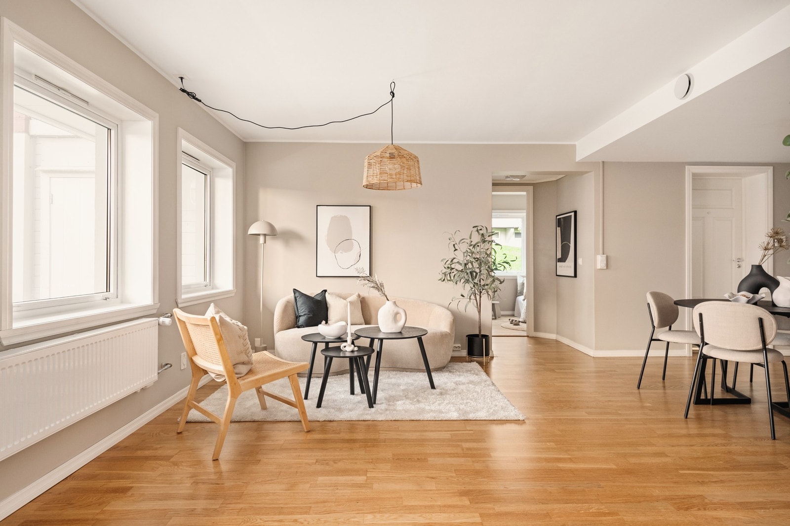 Alle veggene i leiligheten samt himling i stue, gang og et soverom ble malt i 2024. Galleribilde