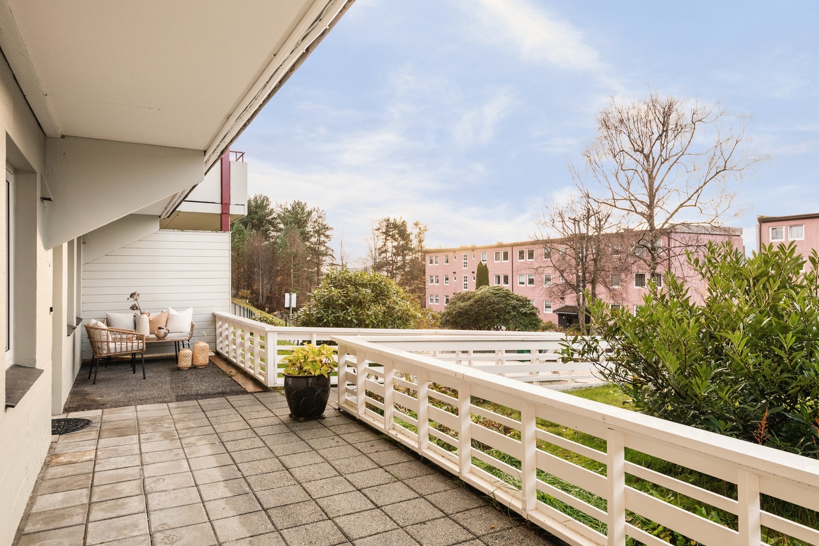 Leiligheten har 2 boder. En i fellesareal og en bod rett utenfor inngangsdøren. Galleribilde