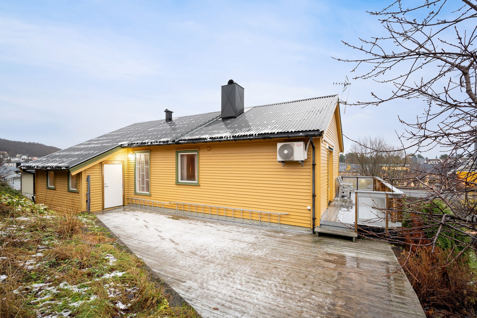 Flotte uteplasser med mulighet for utemøblent flere steder Galleribilde