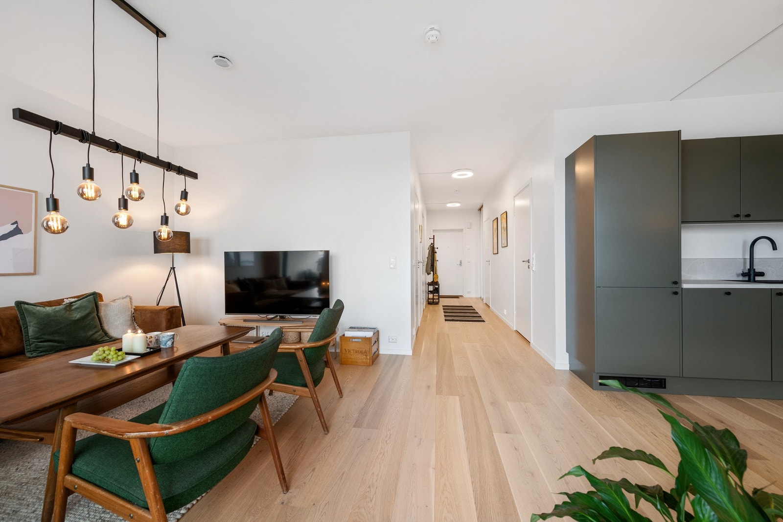 Fra stue/kjøkken mot gang Galleribilde